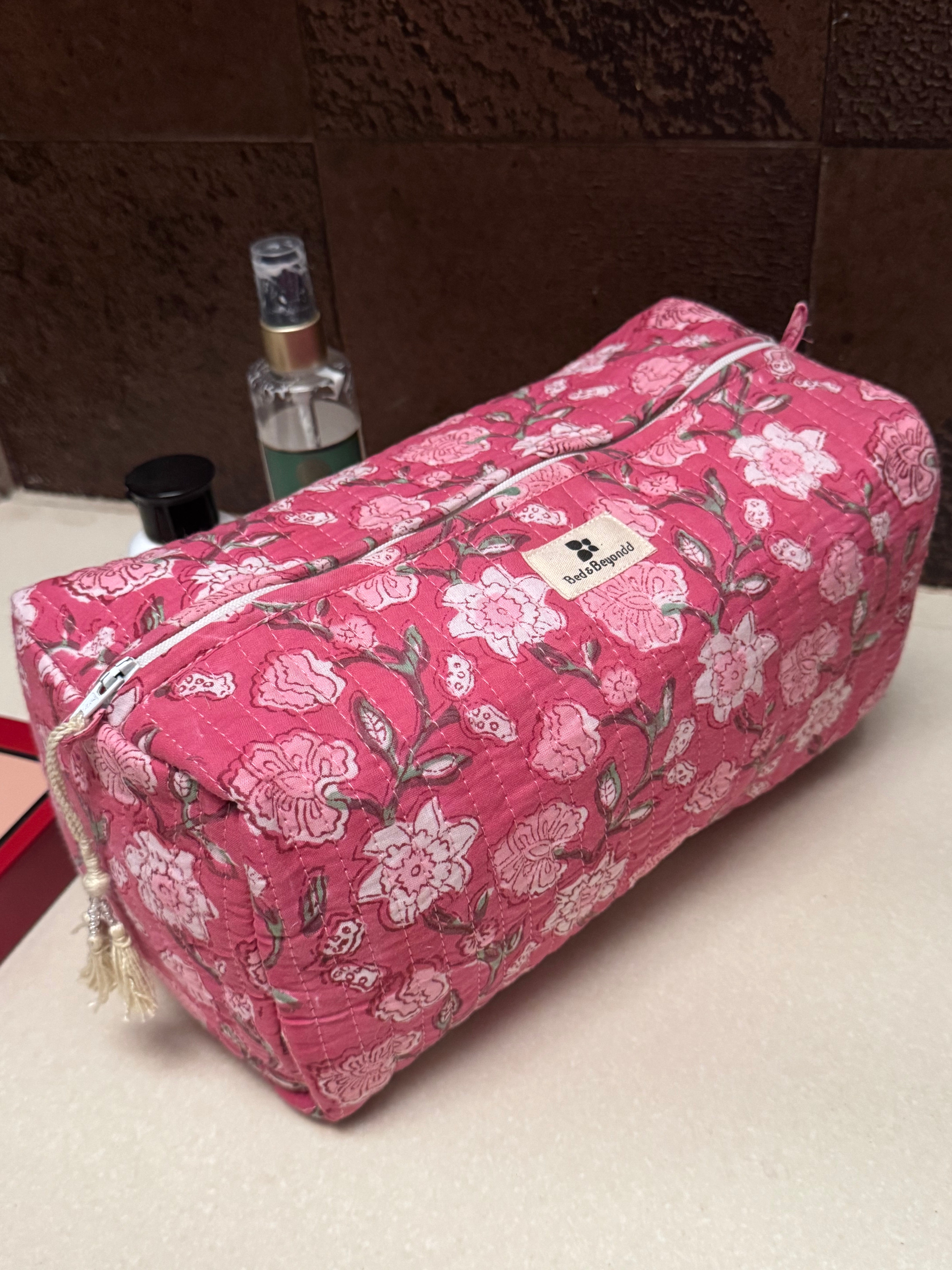 MULTI PURPOSE TOILETRY BAG