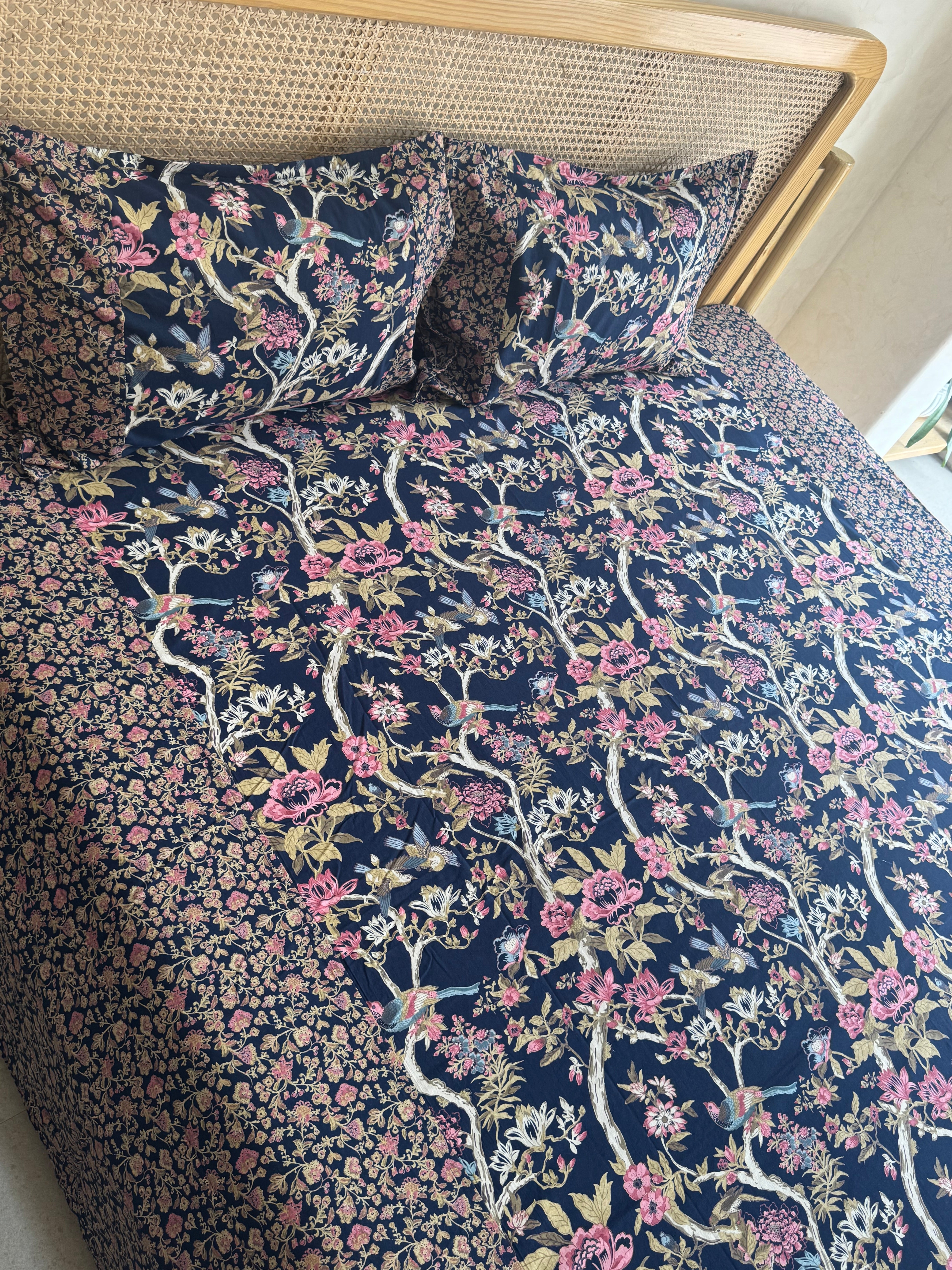 KANAK BEDSHEET WITH TWO PILLOW CASES