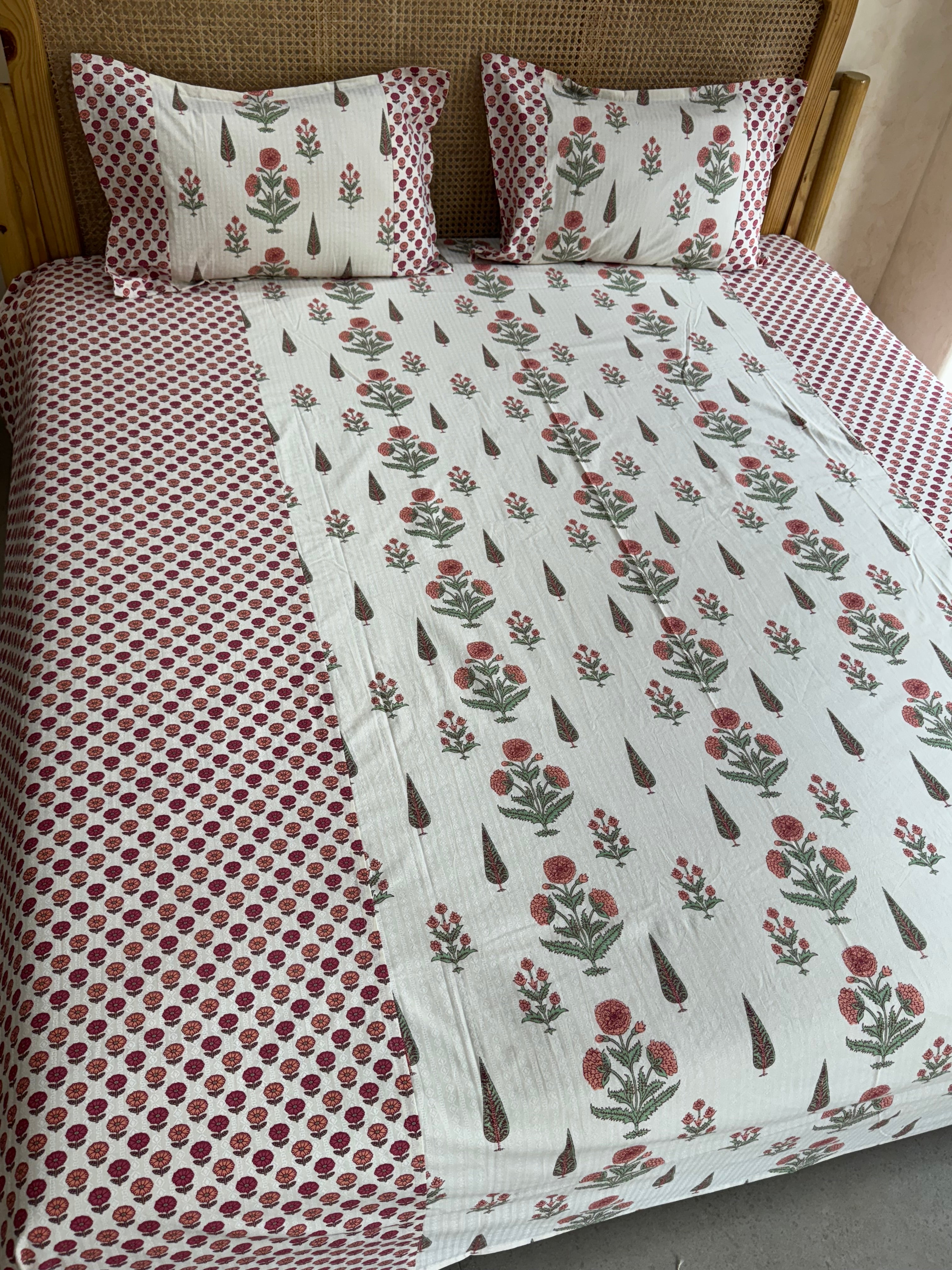 KANAK BEDSHEET WITH TWO PILLOW CASES