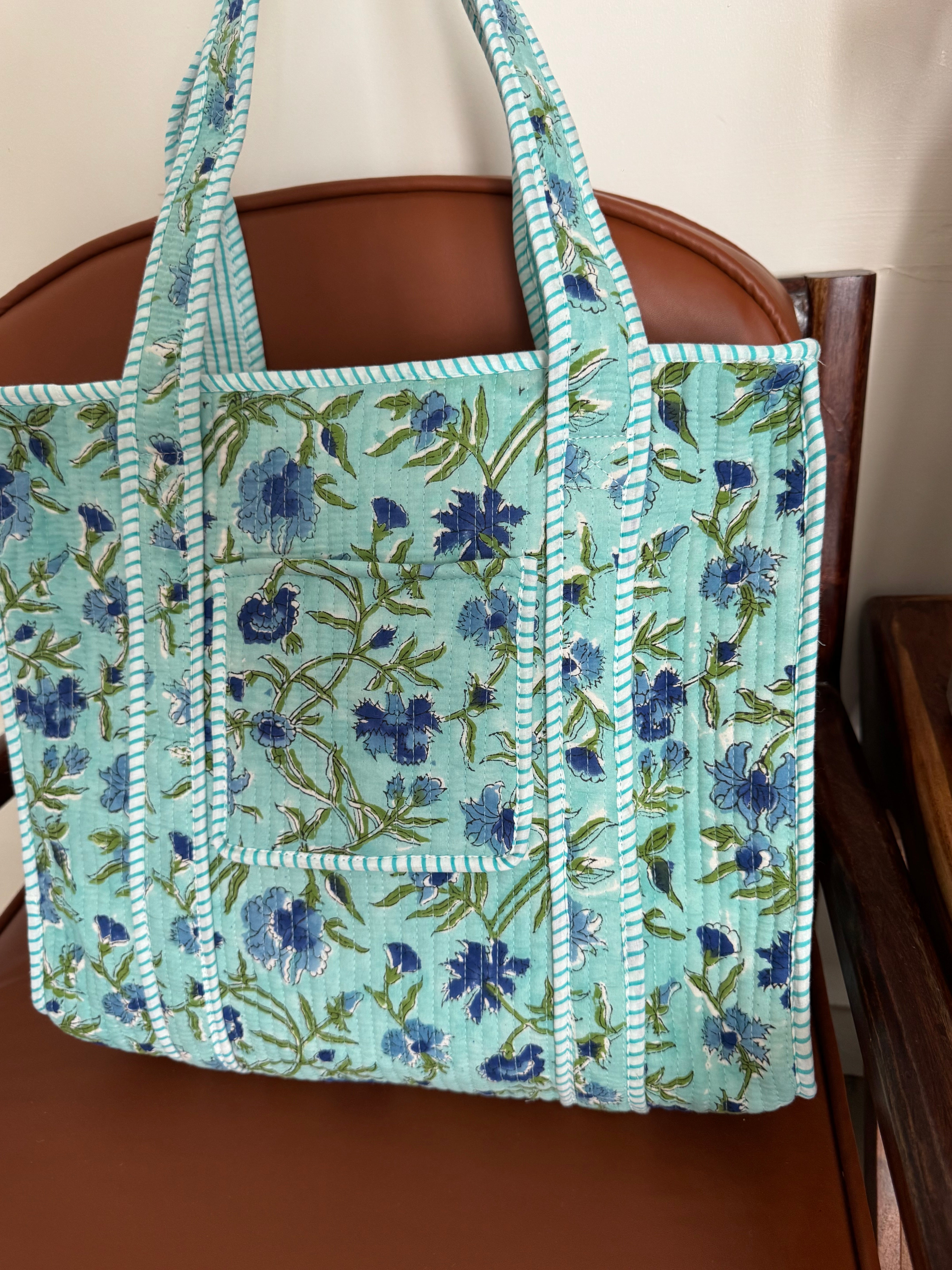 MEDIUM TOTE BAG WITH THREE POCKETS m