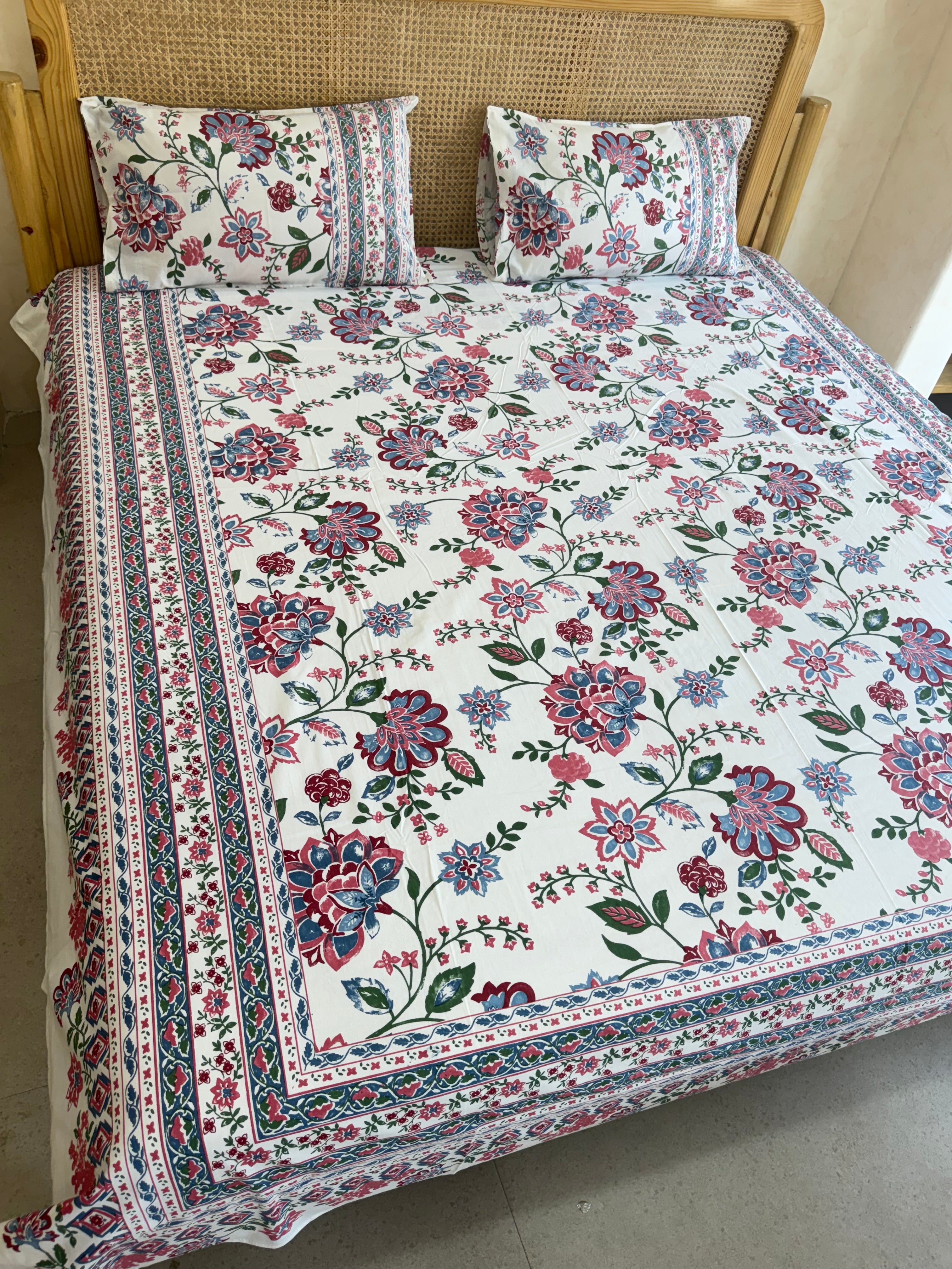 RIWAYAAT BEDSHEET WITH TWO REVERSIBLE PILLOW COVERS