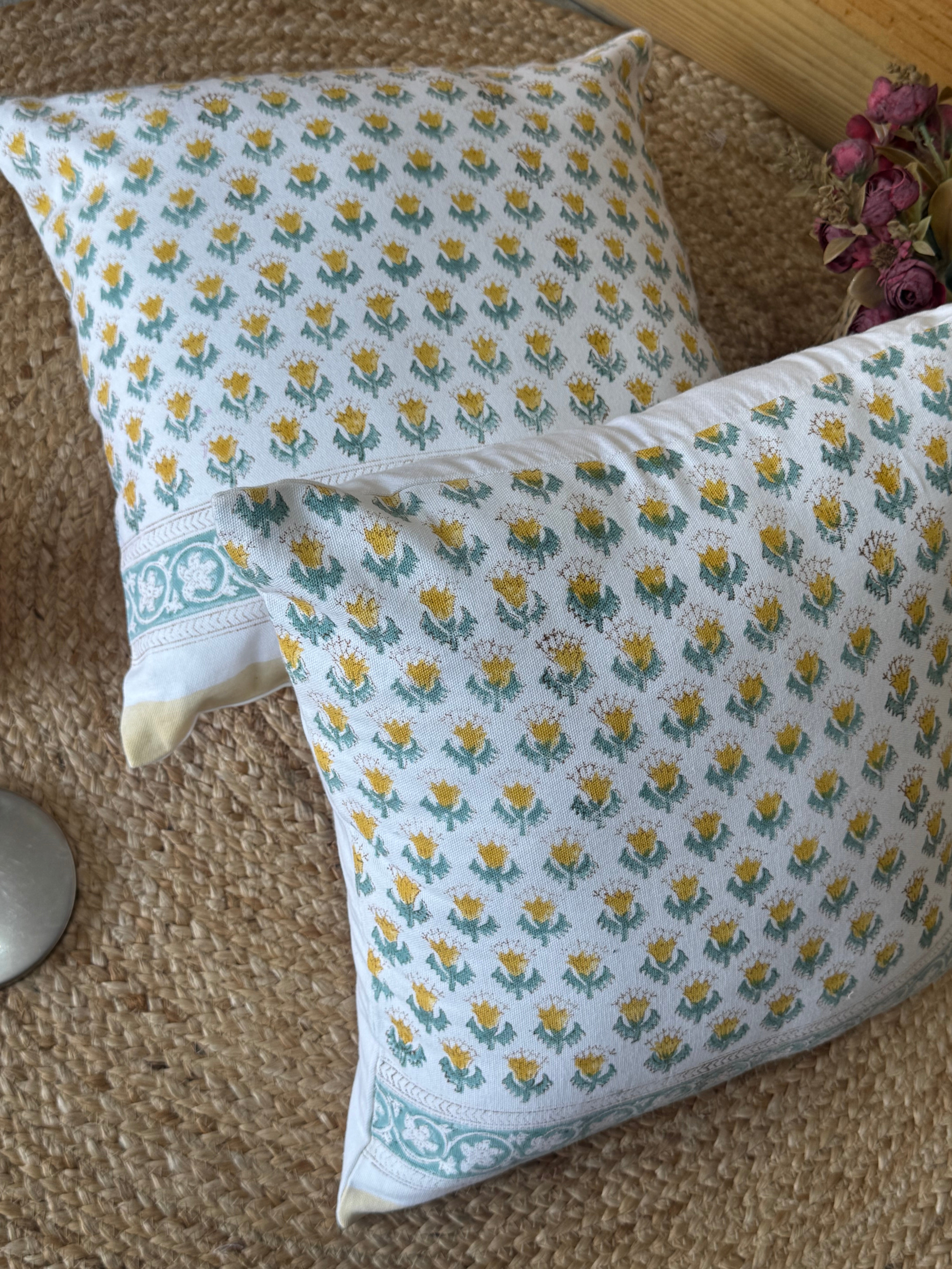 A PAIR OF HANDBLOCK PRINTED 16*16 INCHES CUSHION COVER