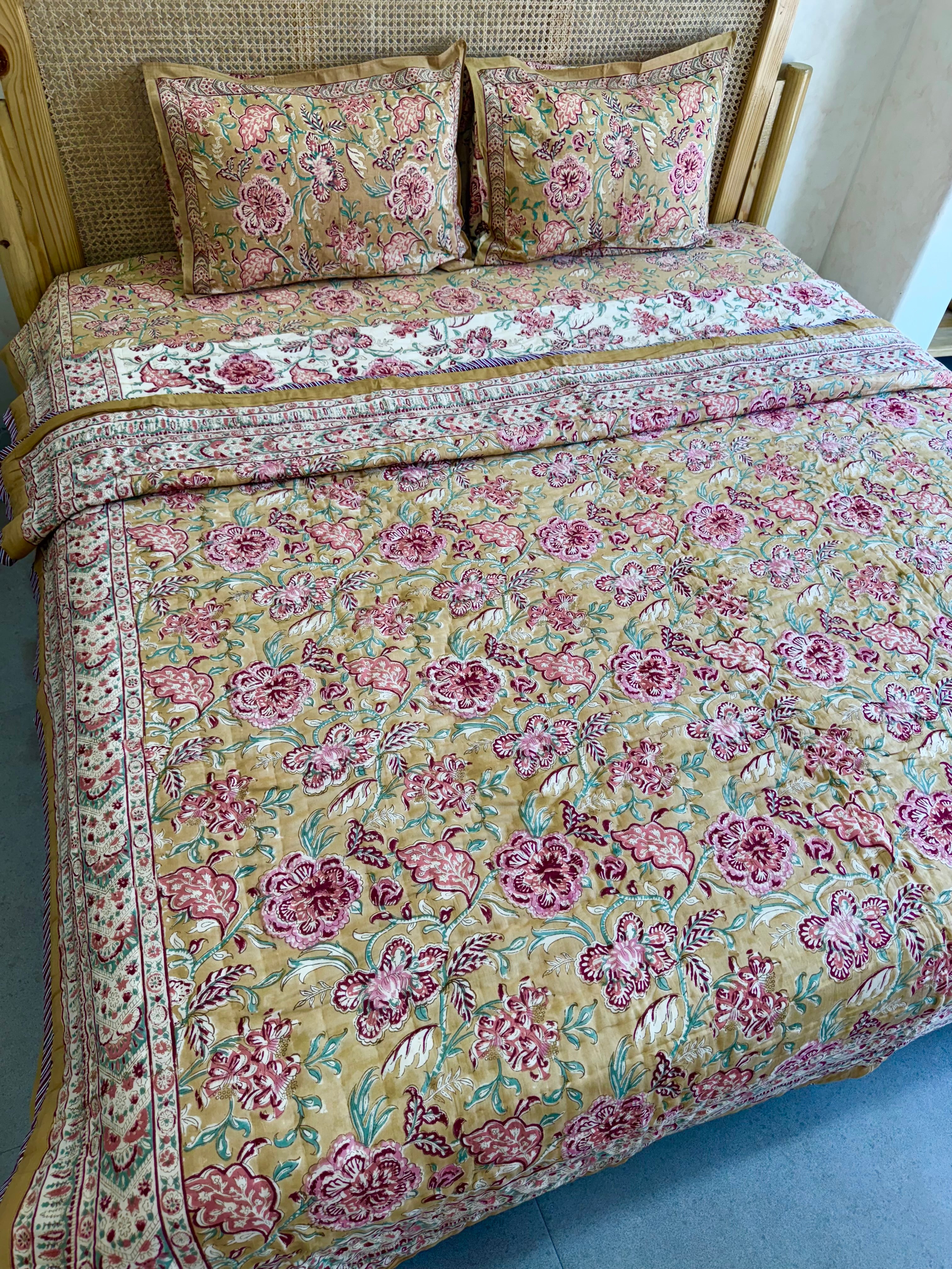 FESTIVE HAND BLOCK PRINTED BEDDING SET