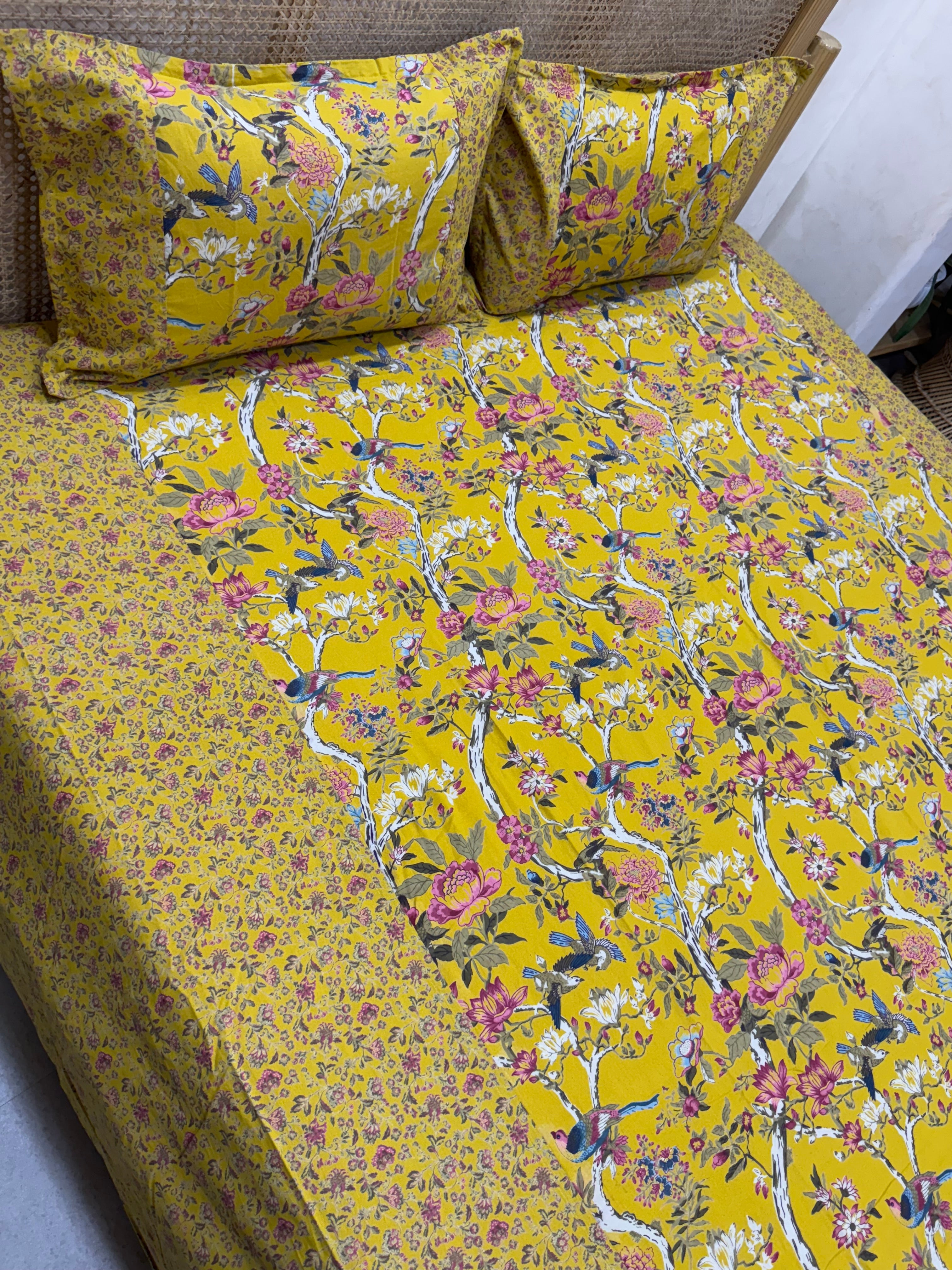 KANAK BEDSHEET WITH TWO PILLOW CASES