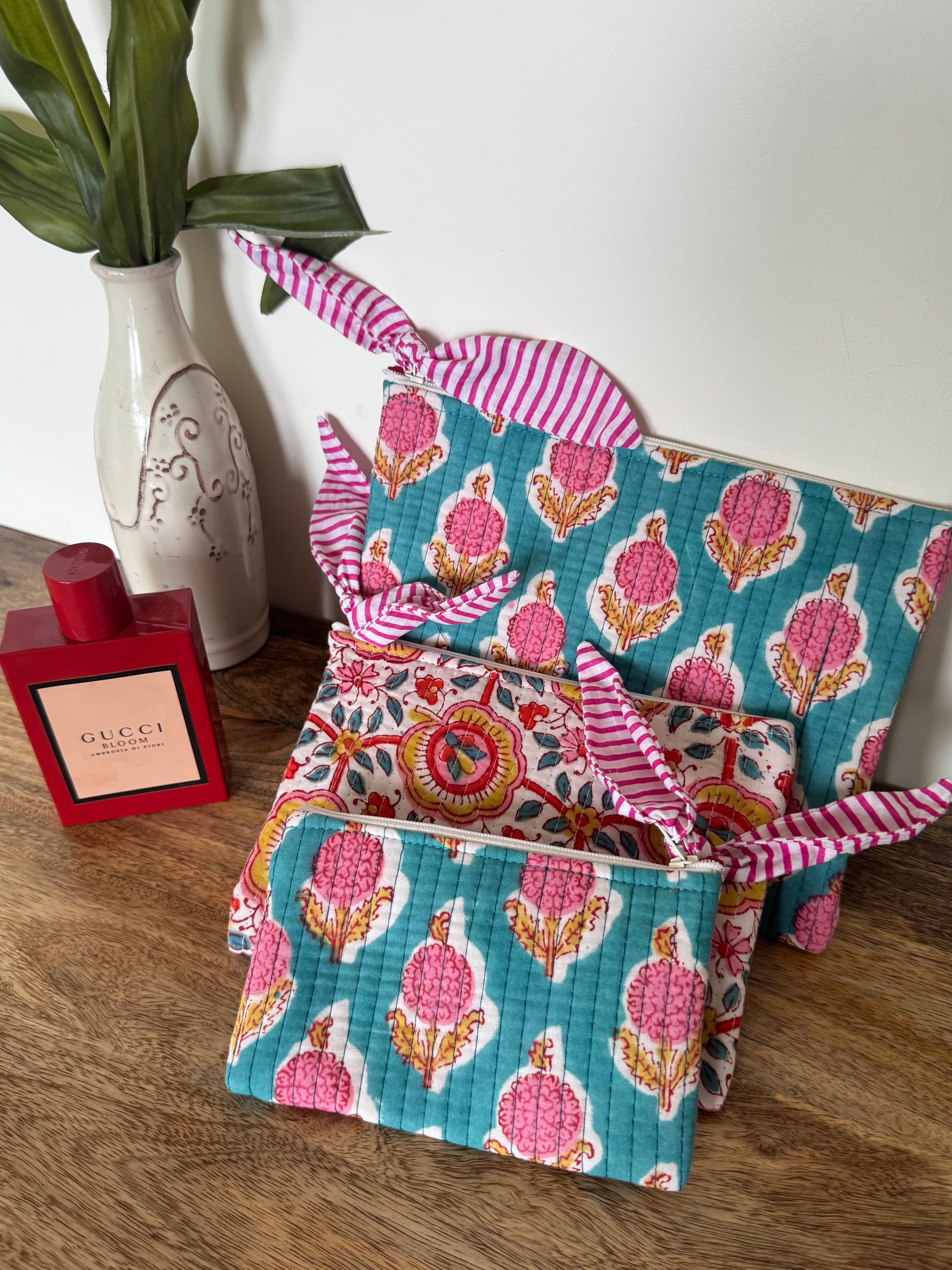 FLAT POUCH - SET OF THREE