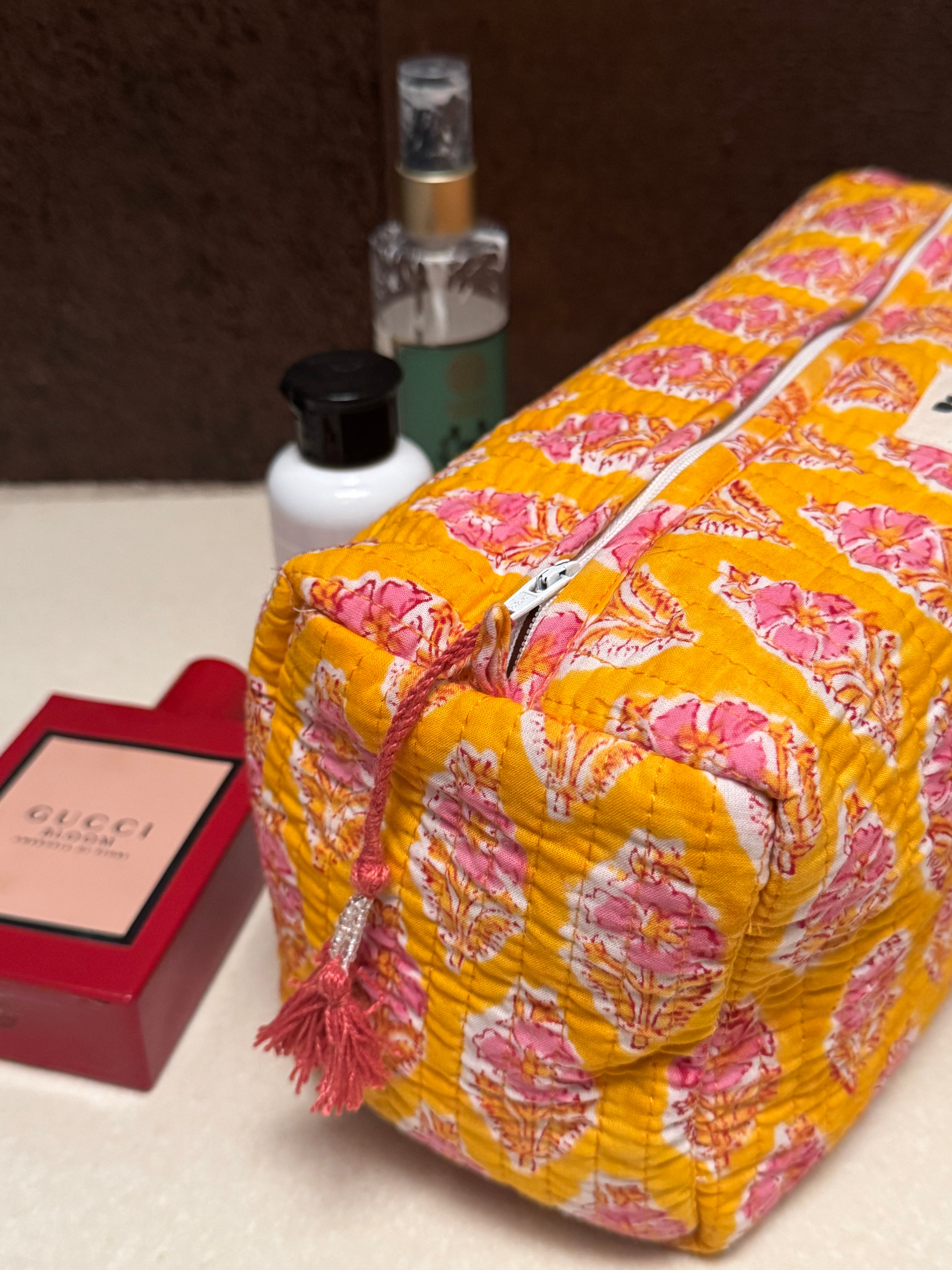 MULTI PURPOSE TOILETRY BAG