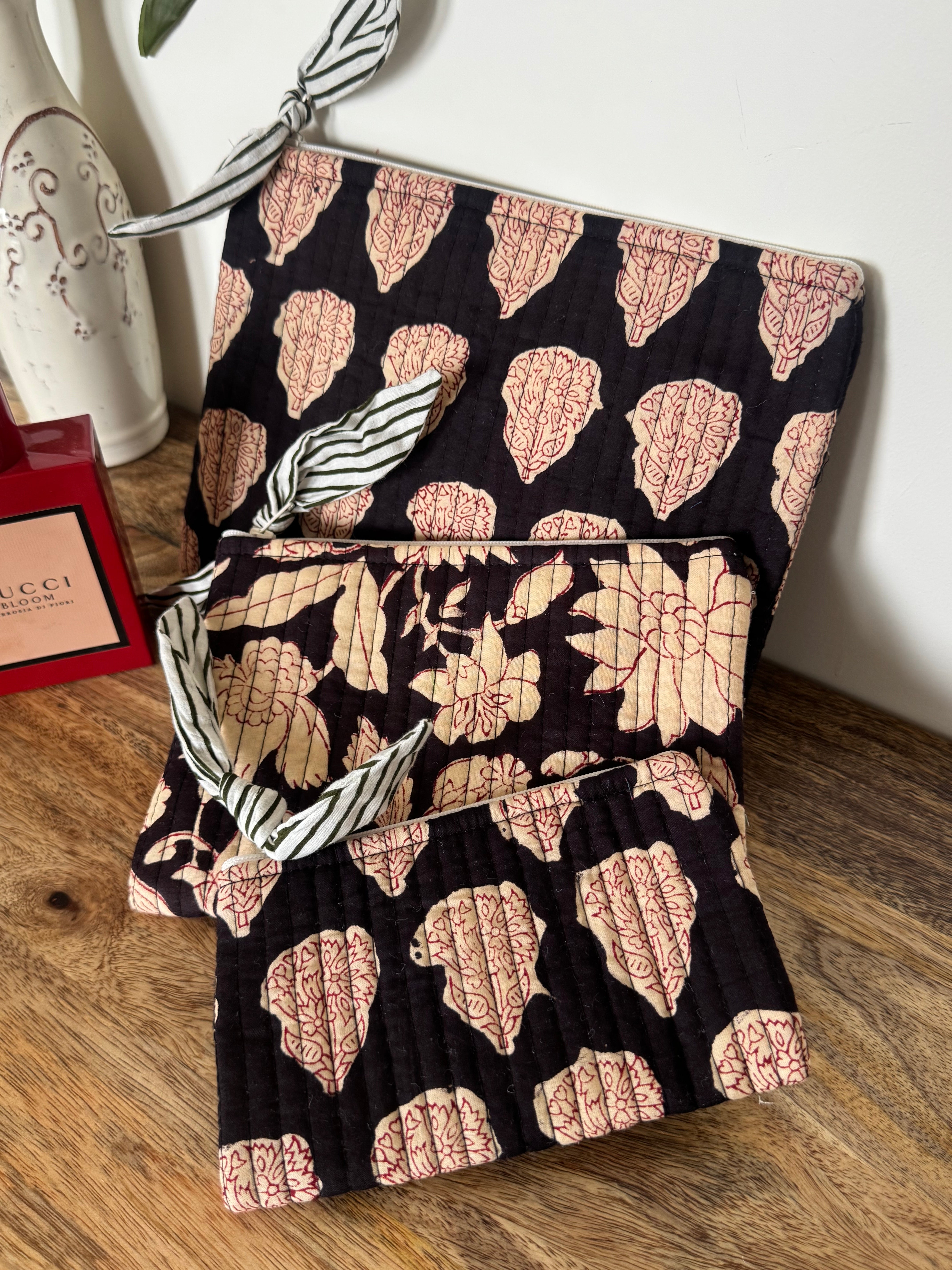 FLAT POUCH - SET OF THREE