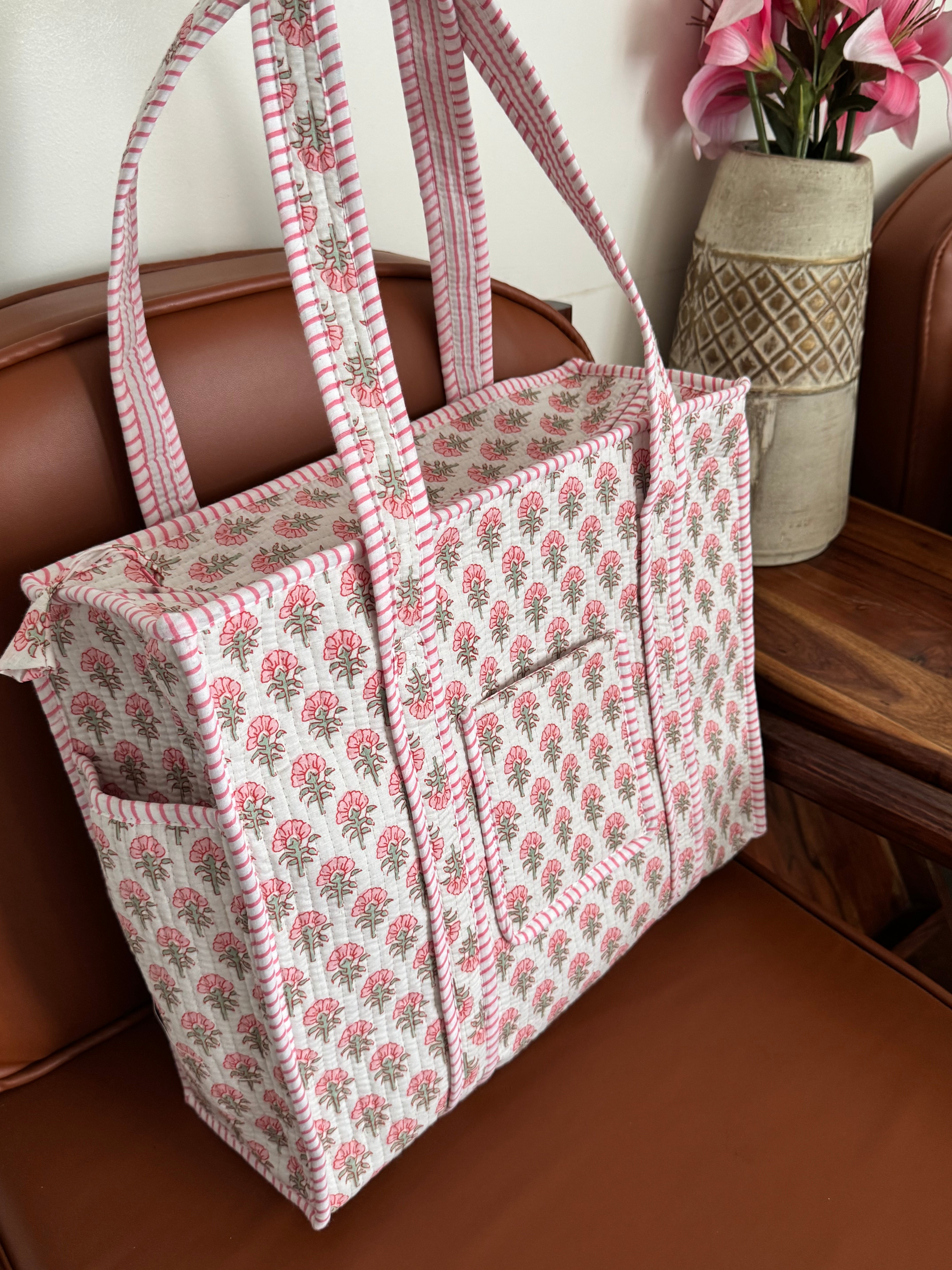 MEDIUM TOTE BAG WITH THREE POCKETS