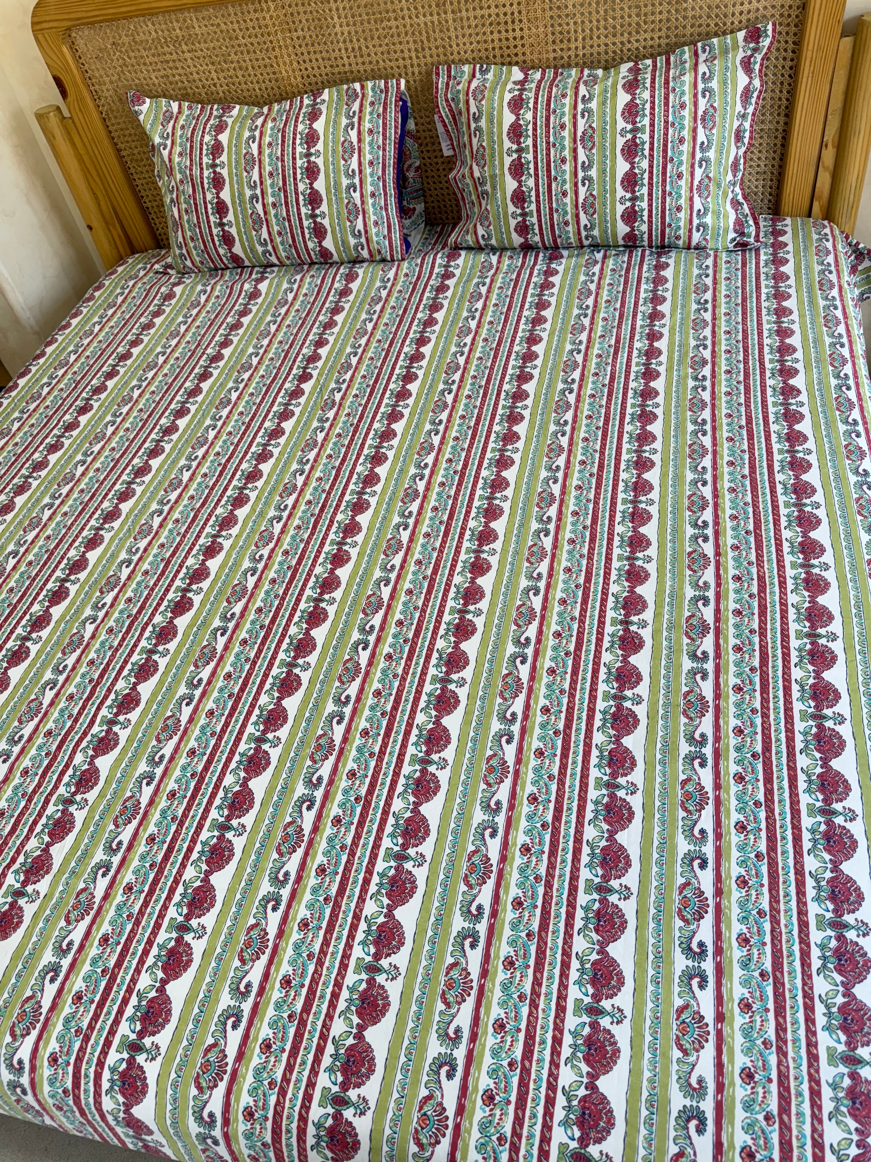 SHALIMAR BEDSHEET WITH TWO REVERSIBLE PILLOW COVERS