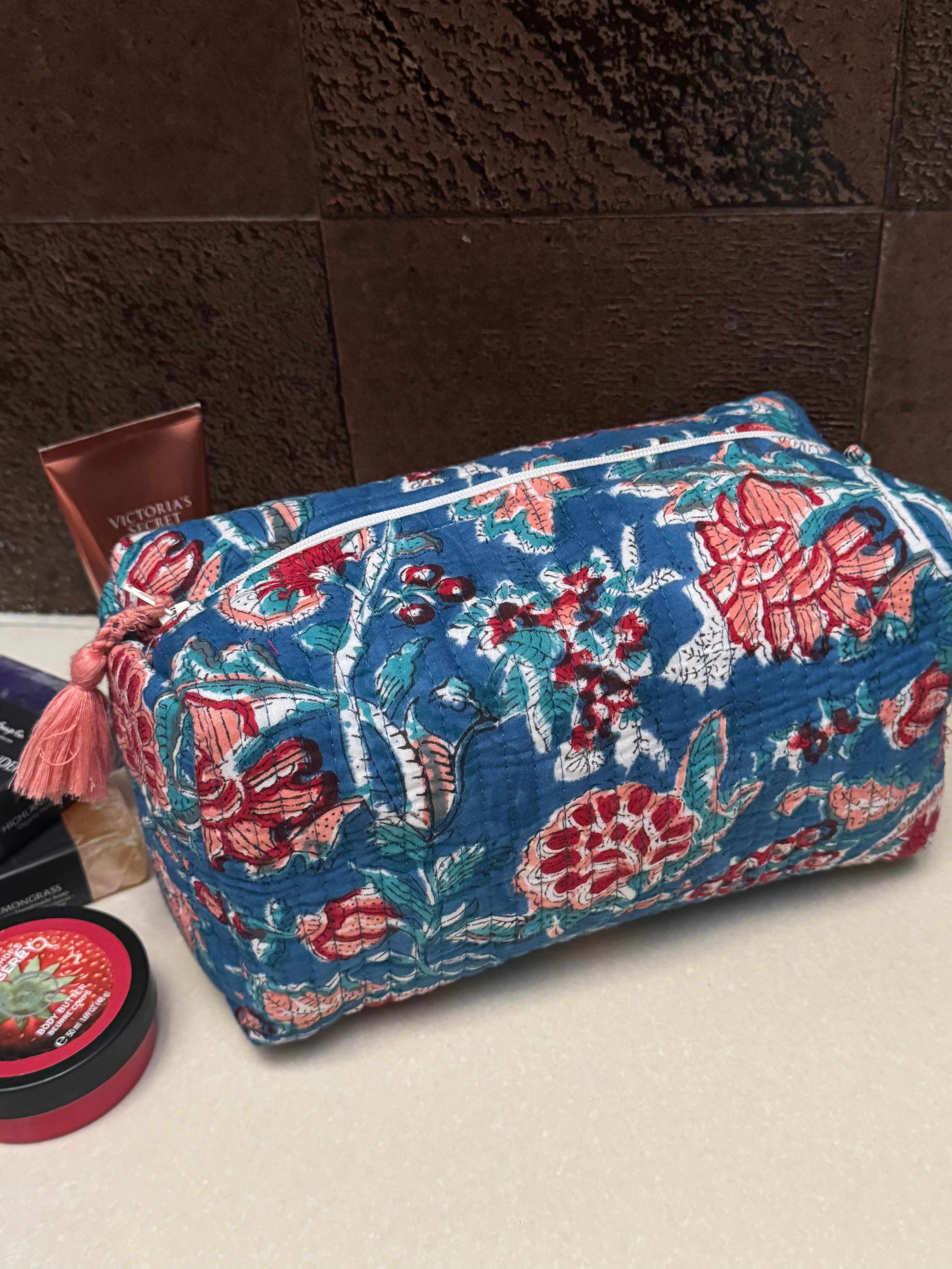 MULTI PURPOSE TOILETRY BAGS