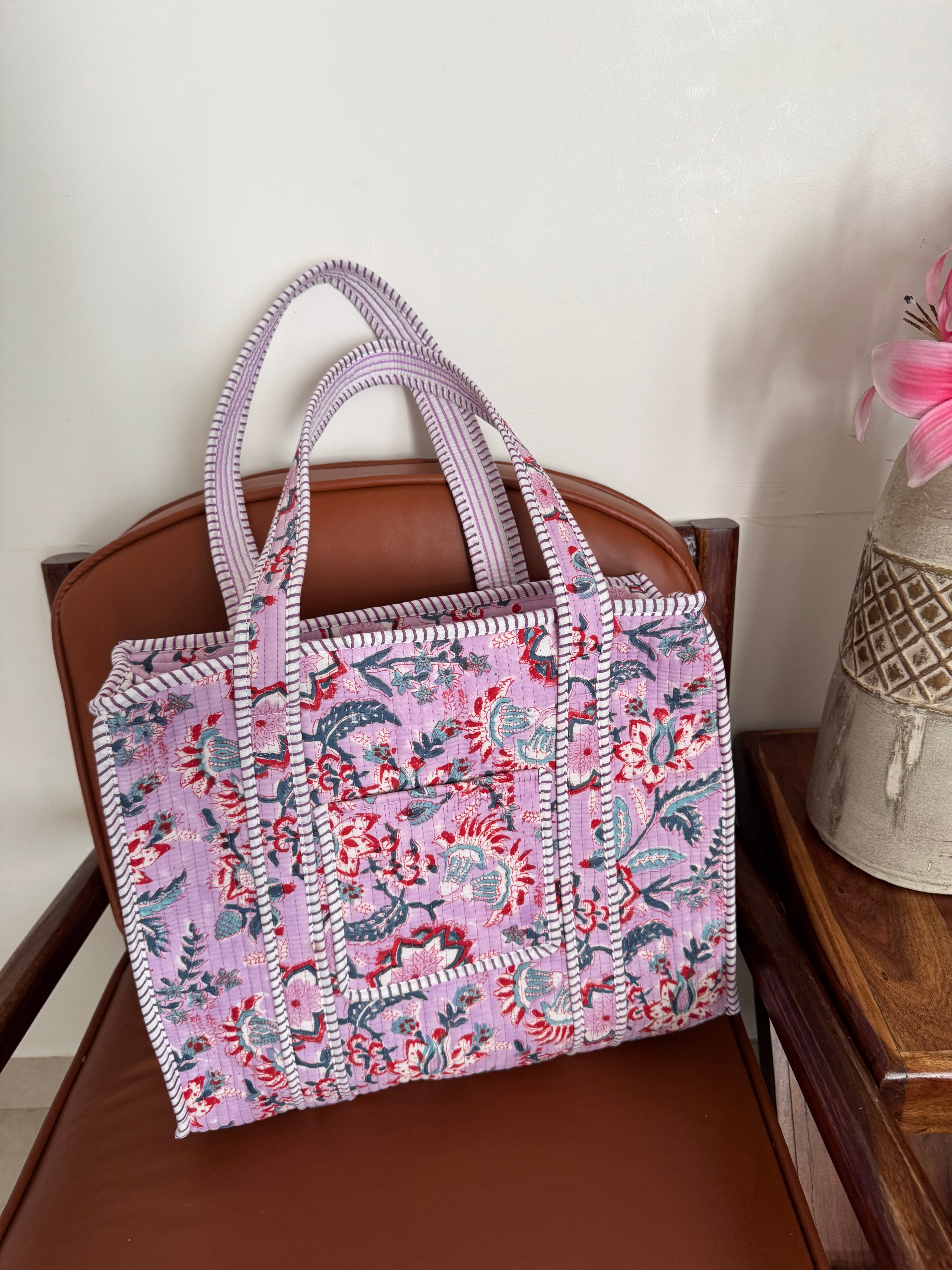 MEDIUM TOTE BAG WITH THREE POCKETS