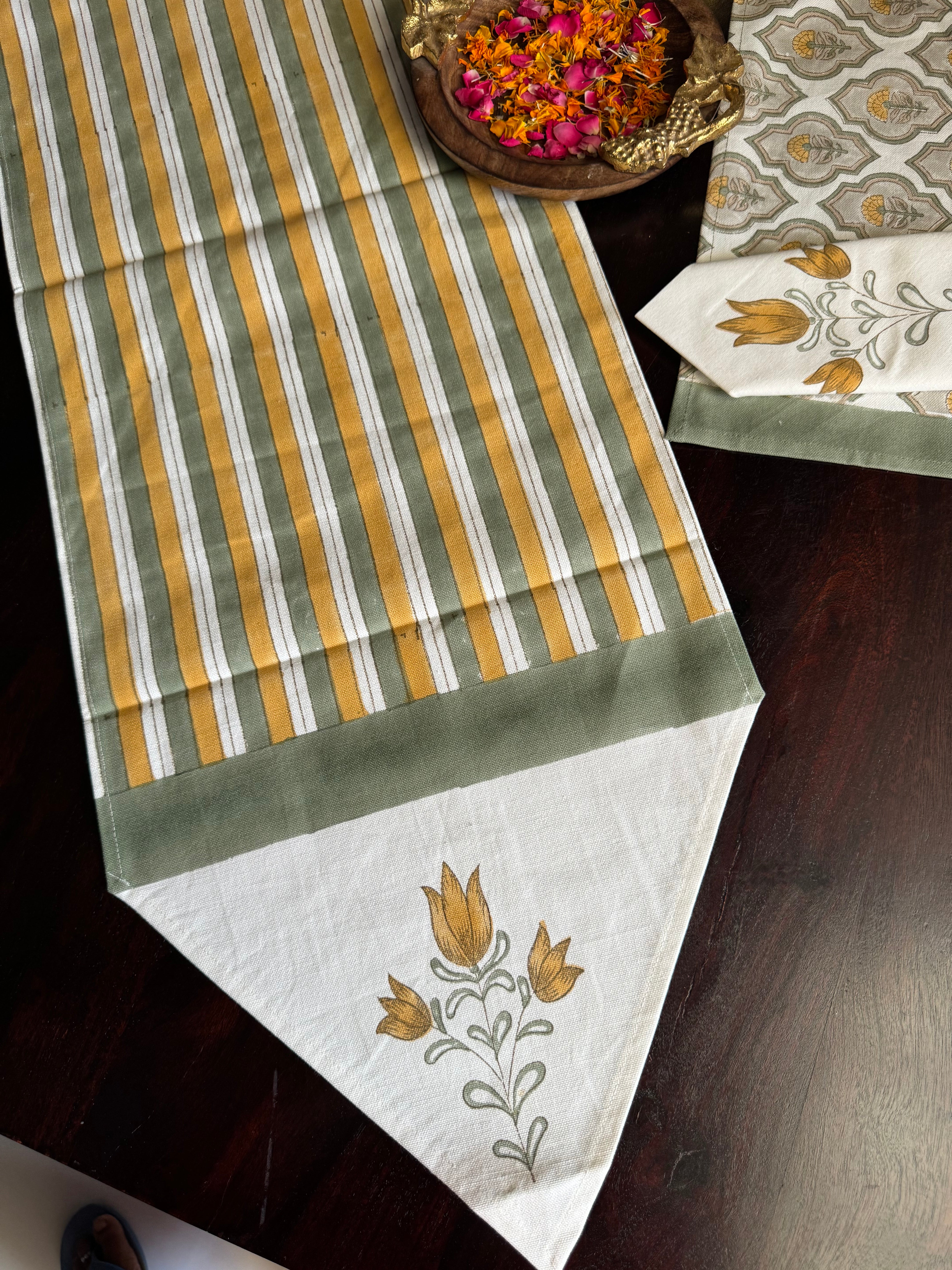 SIX SEATER HANDBLOCK PRINTED TABLE RUNNER