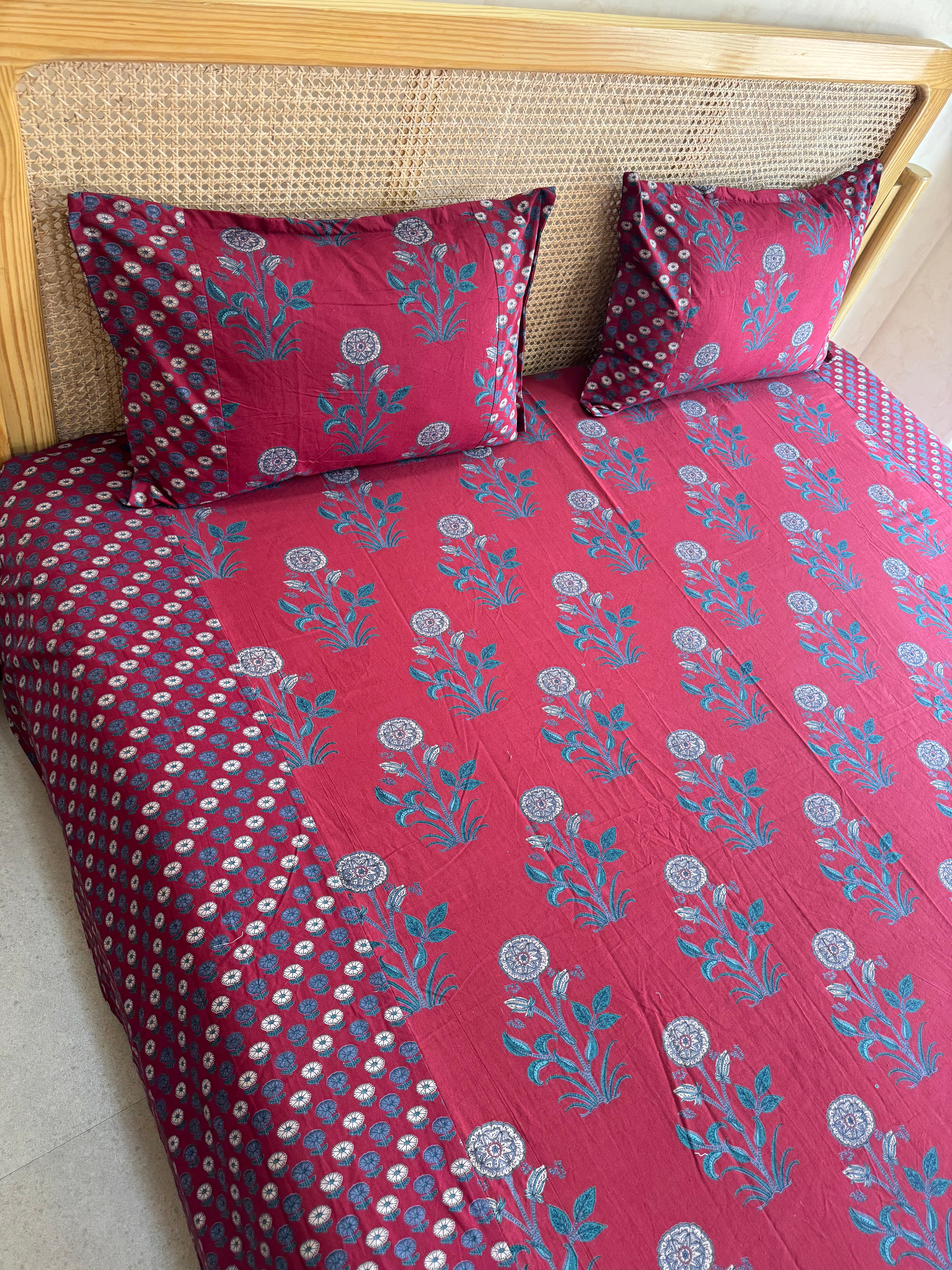 KANAK BEDSHEET WITH TWO PILLOW CASES