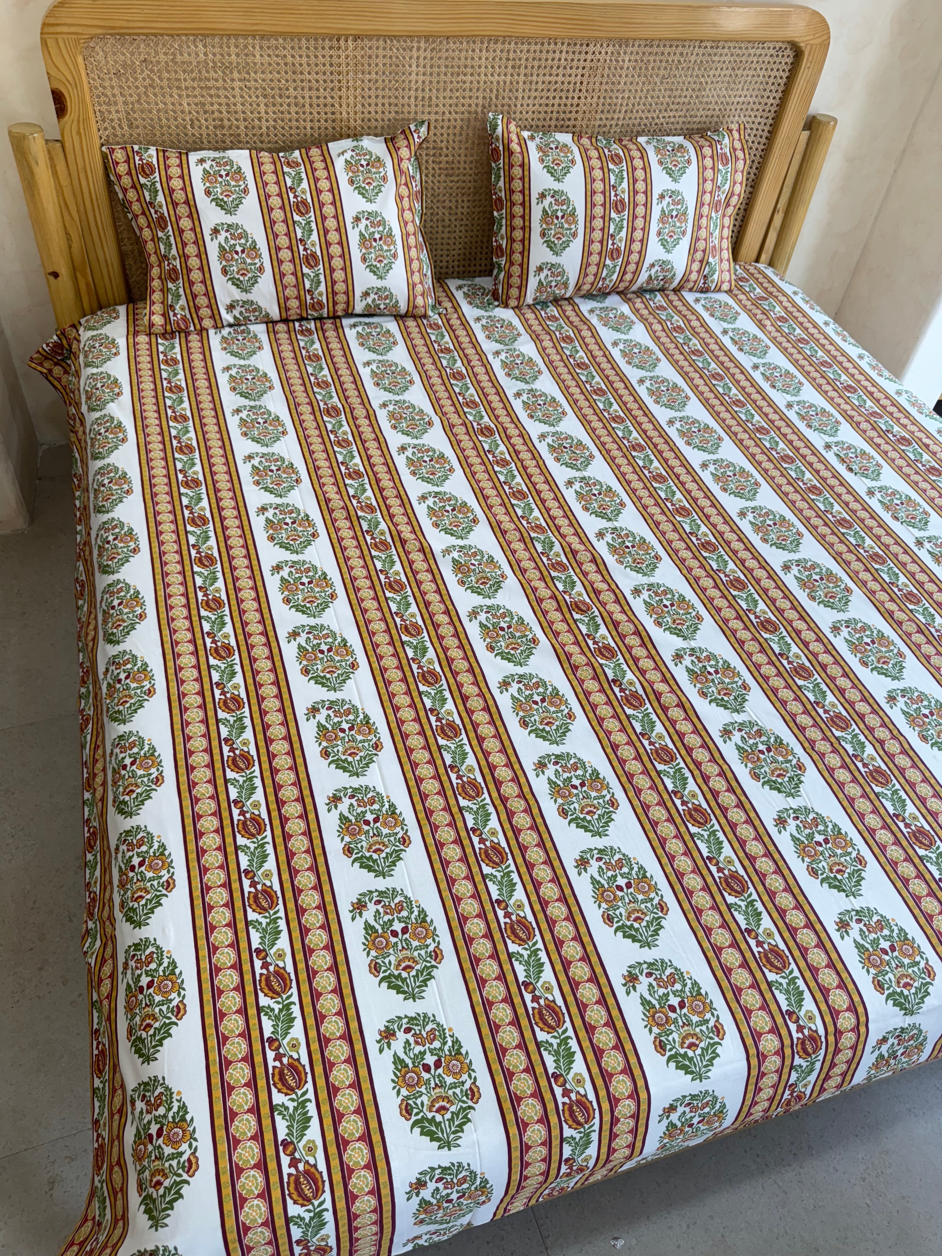 RIWAYAAT BEDSHEET WITH TWO REVERSIBLE PILLOW COVERS