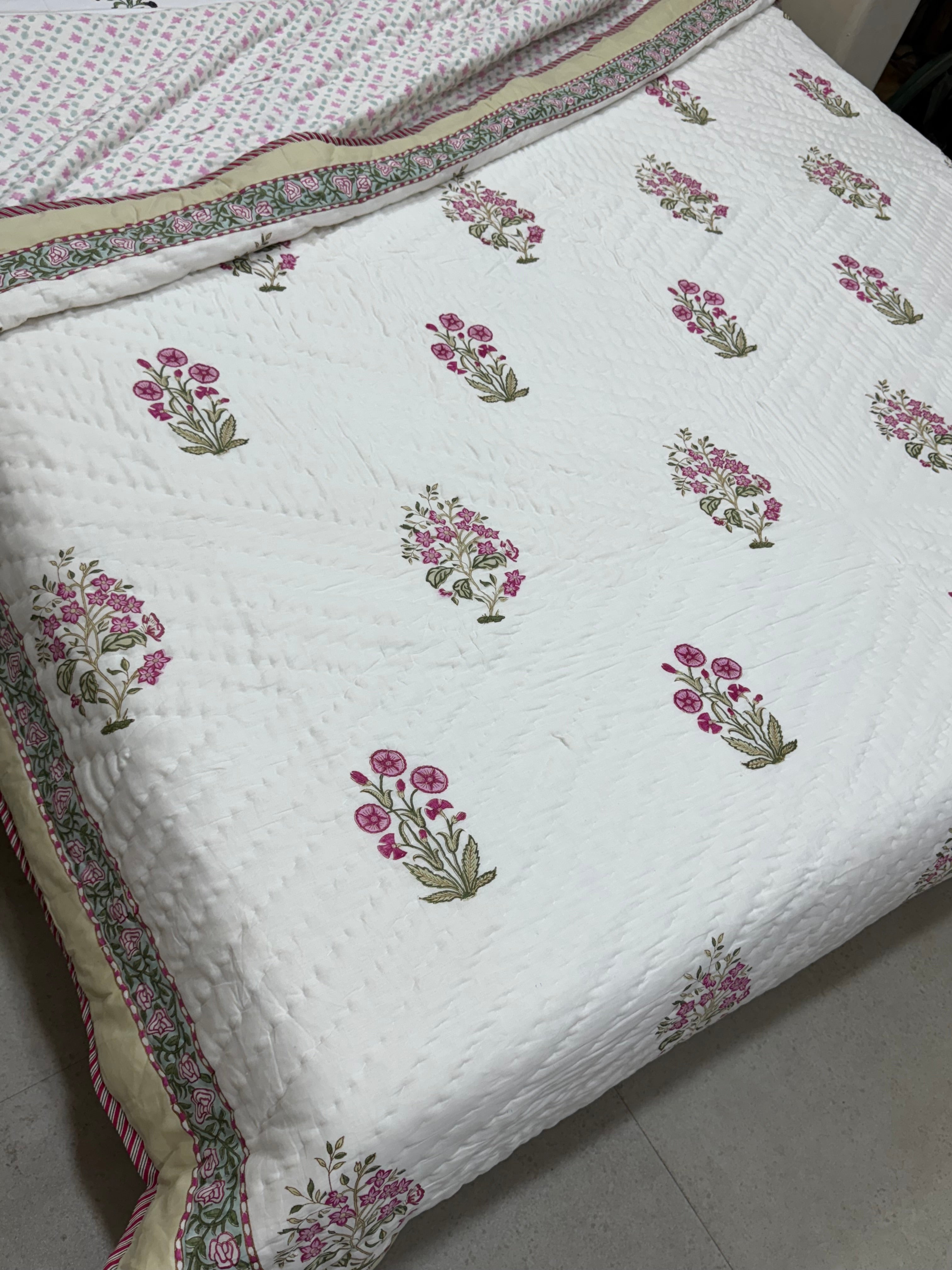 HAND BLOCK PRINTED REVERSIBLE MULMUL DOUBLE BED QUILT
