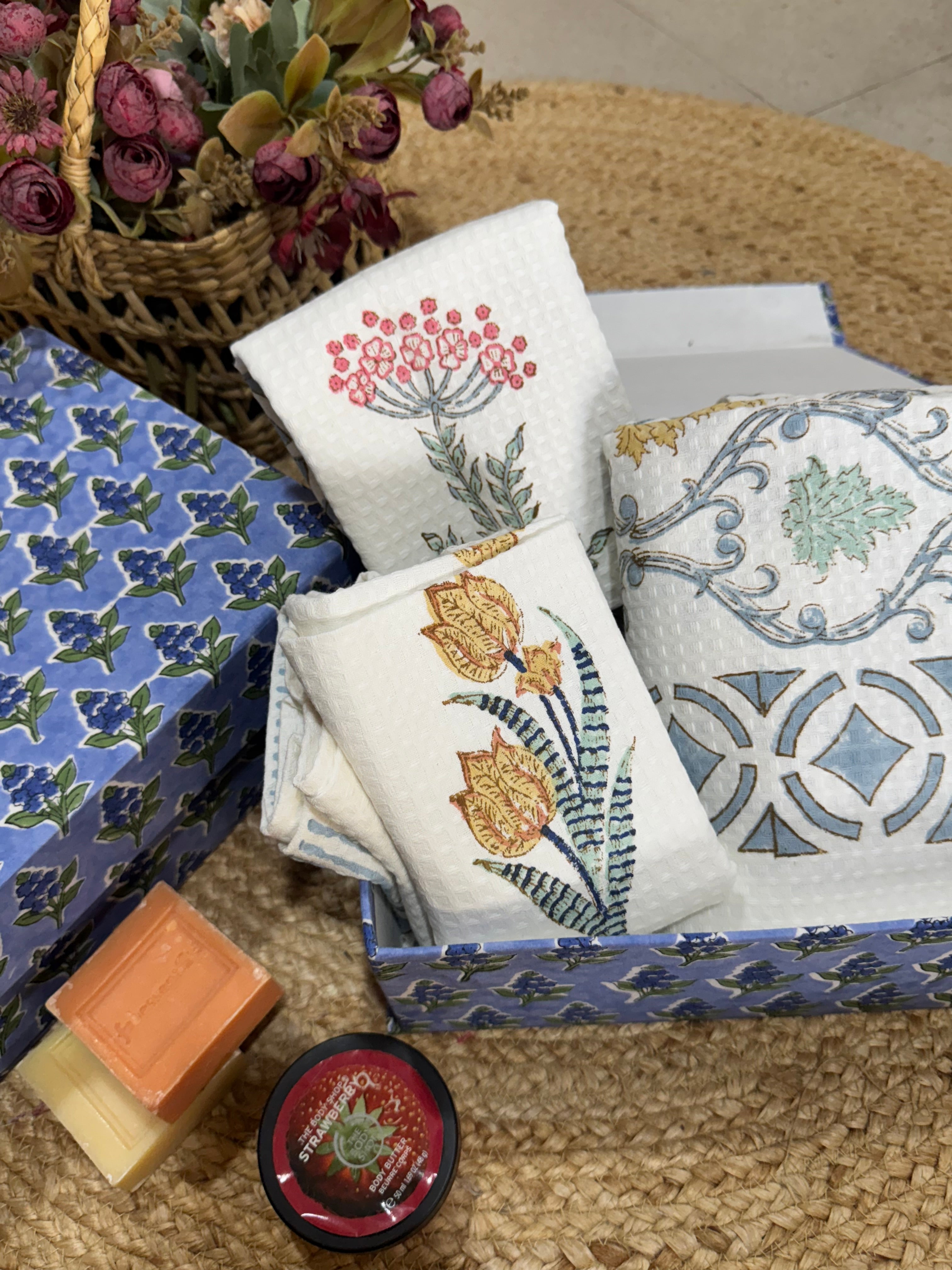 HANDBLOCK PRINTED GIFT BOX - BATH LINEN