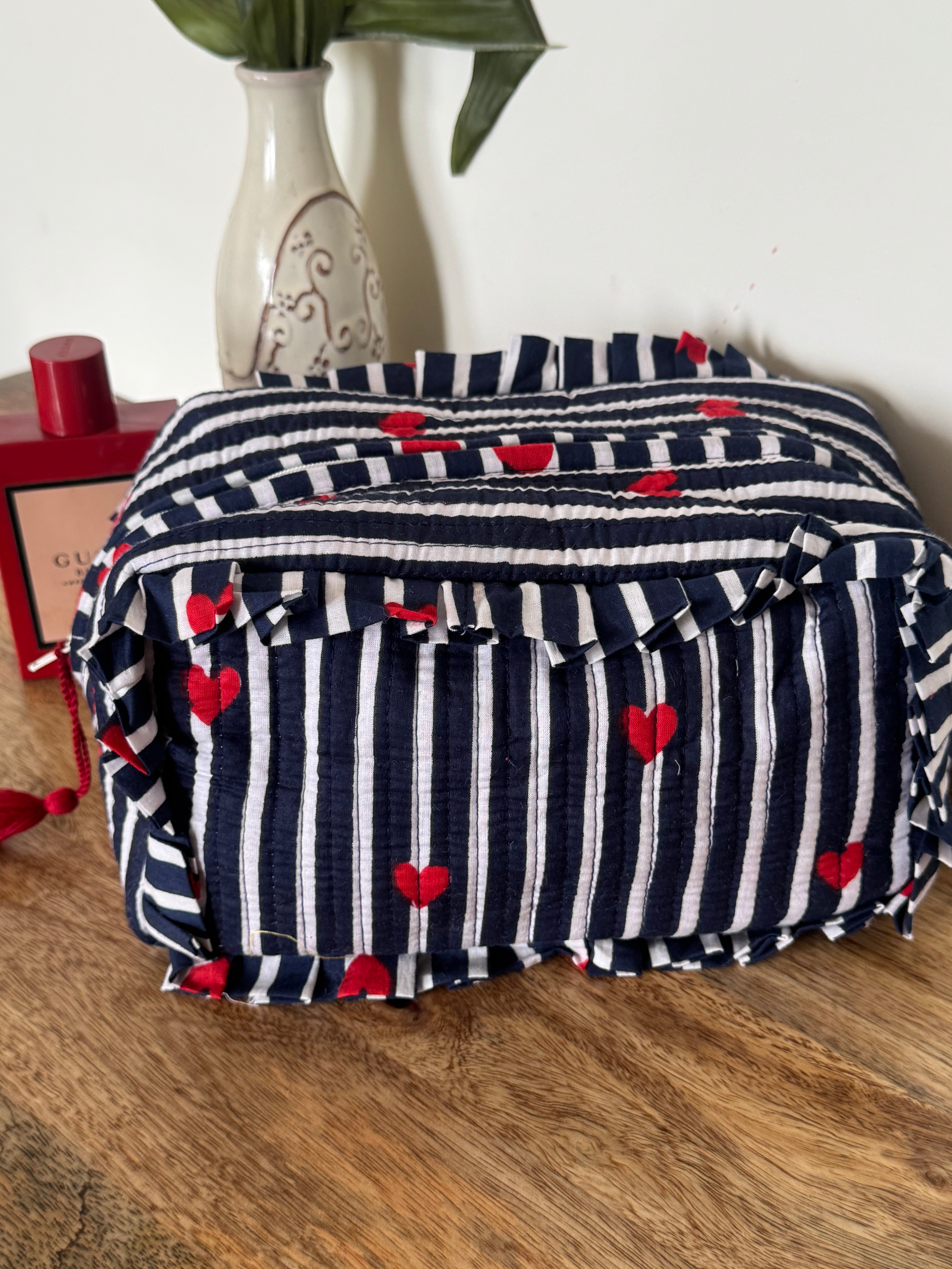 FRILL TOILETRY BAG