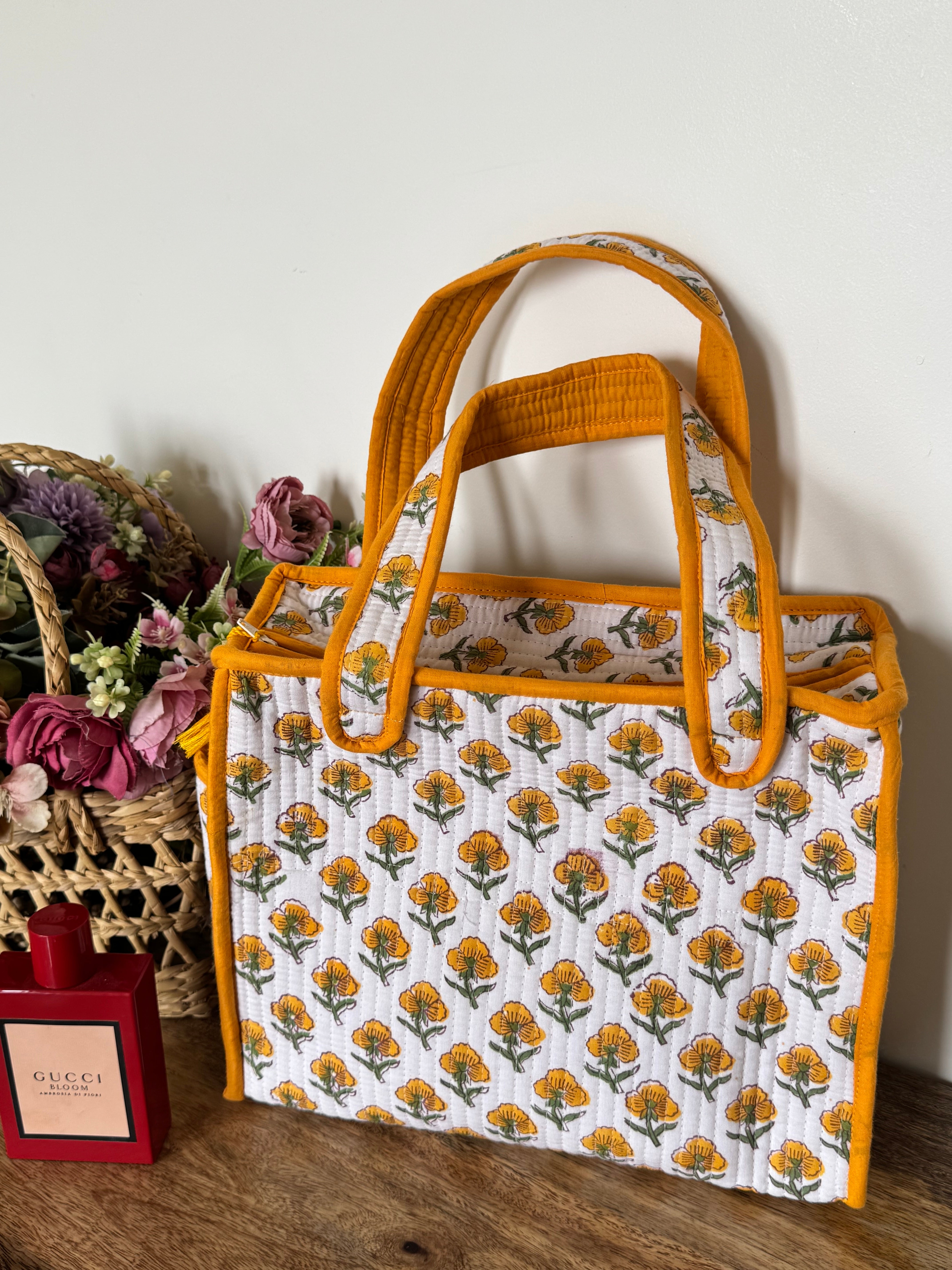 MINI TOTE BAG WITH ZIP