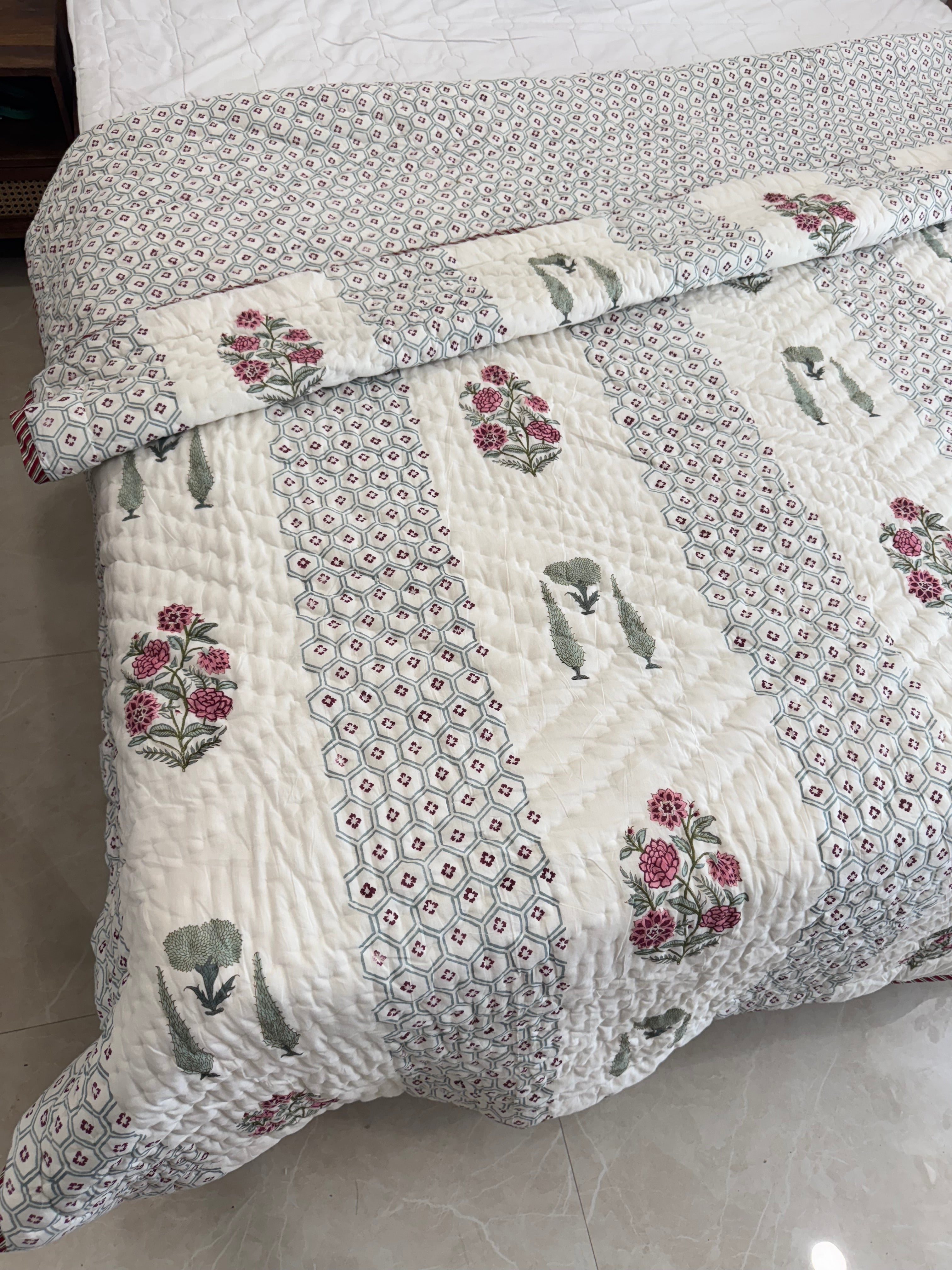 HAND BLOCK PRINTED REVERSIBLE QUILT (DOUBLE BED)