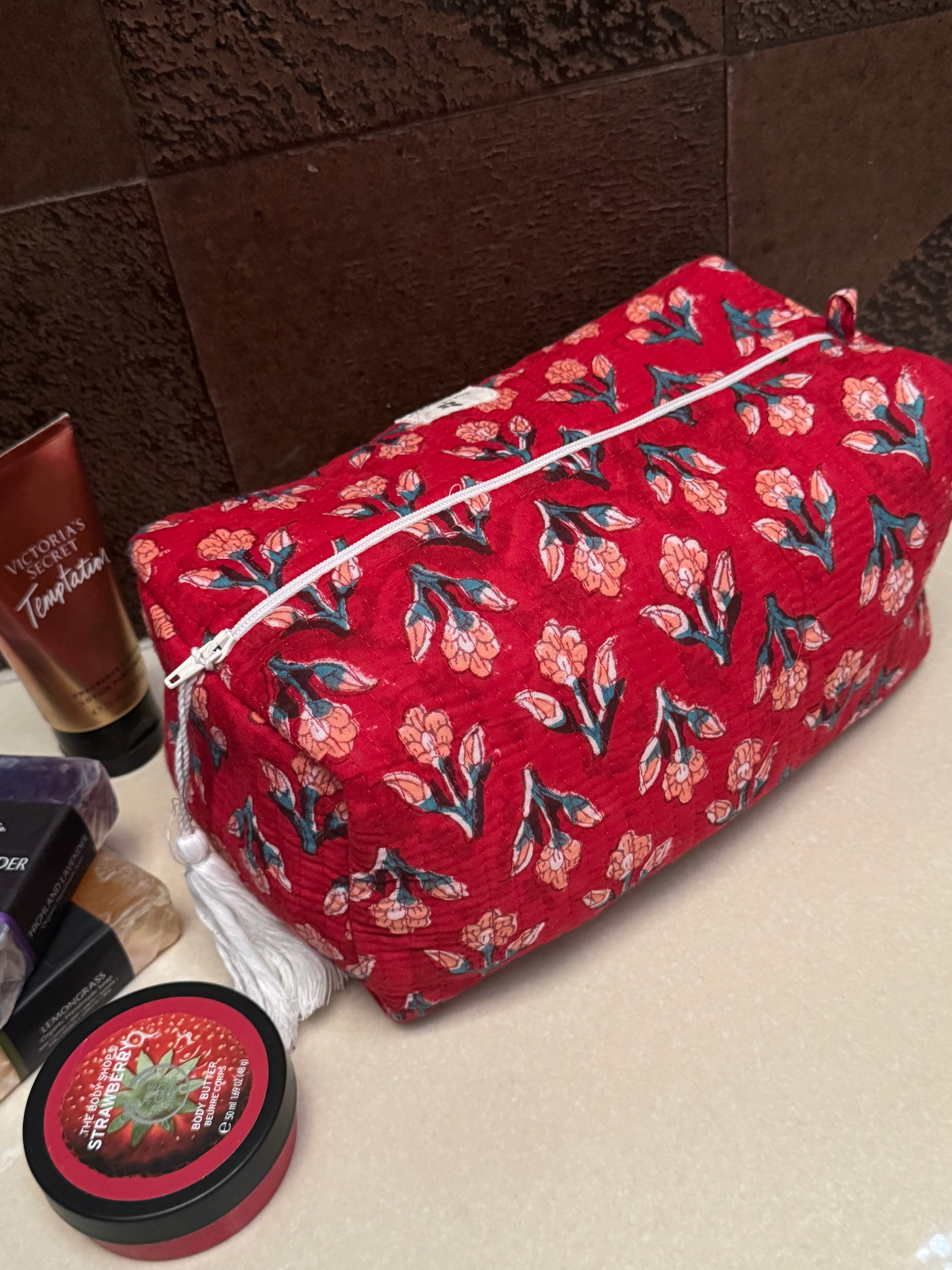 MULTI PURPOSE TOILETRY BAGS