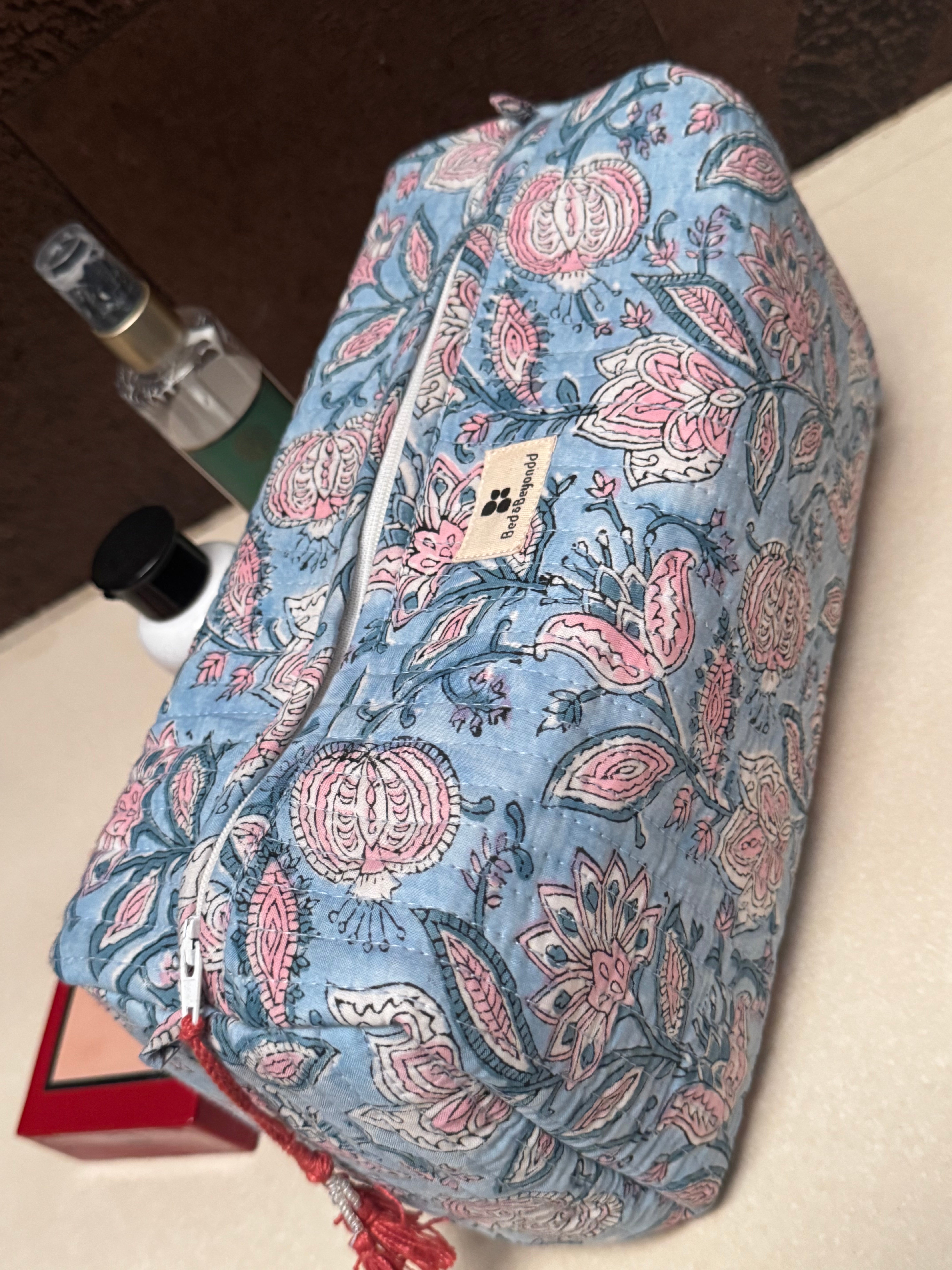 MULTI PURPOSE TOILETRY BAG