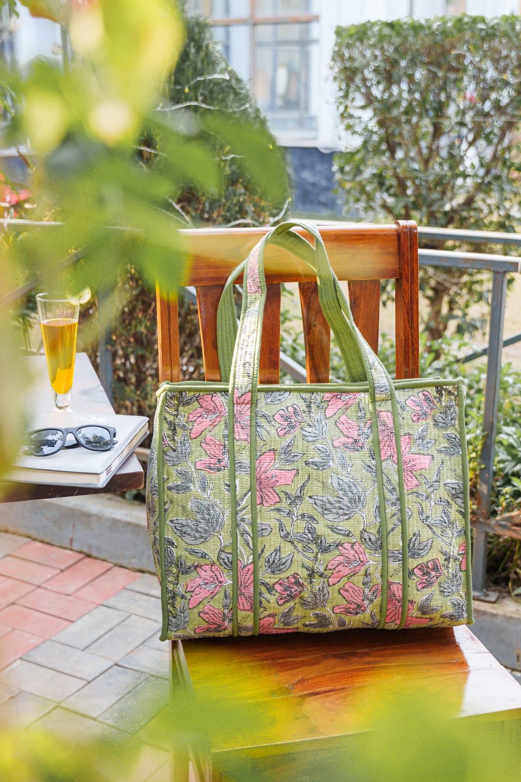 HAND BLOCK PRINTED TOTE BAG WITH ZIP