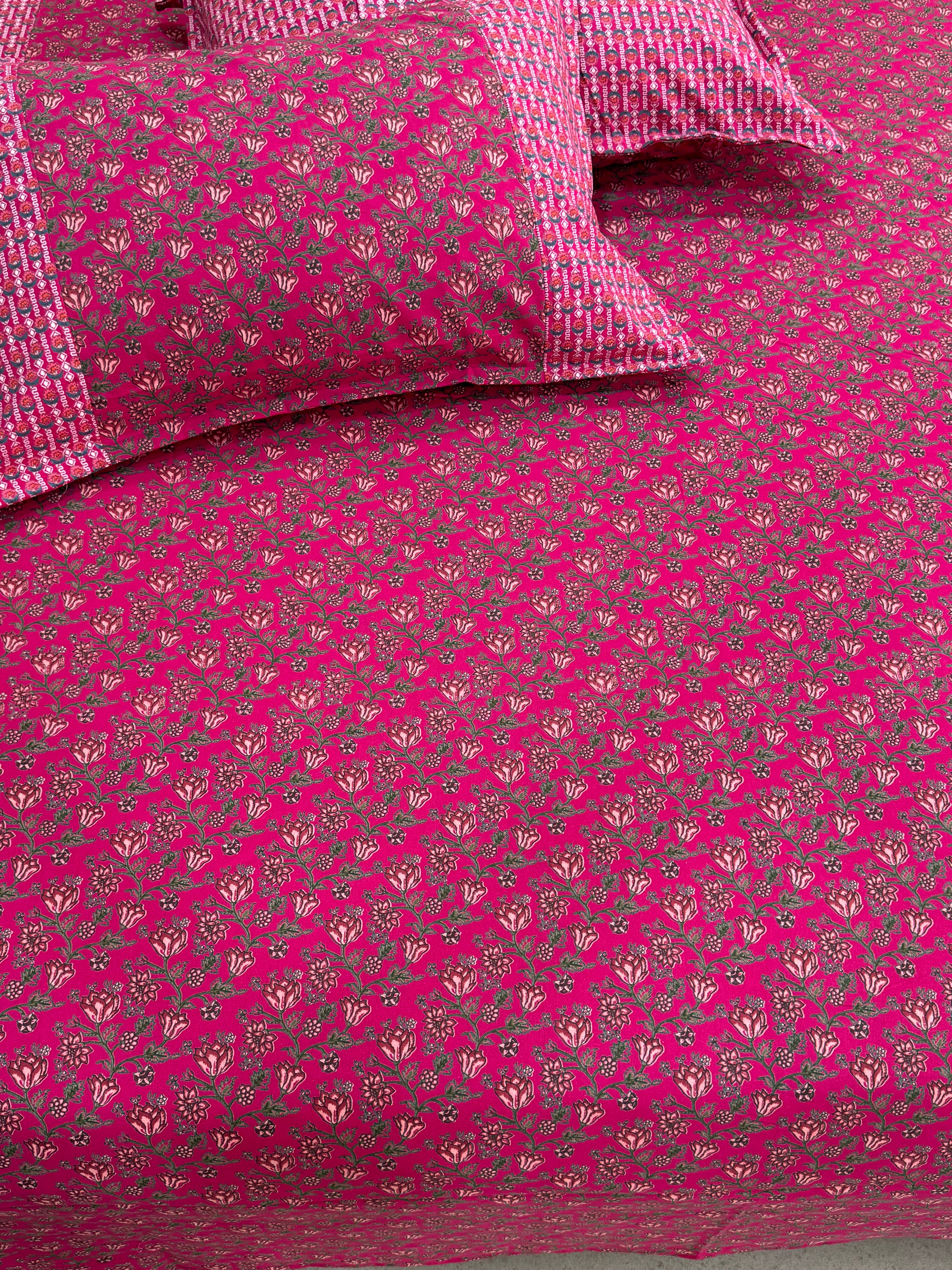 KANAK BEDSHEET WITH TWO PILLOW CASES