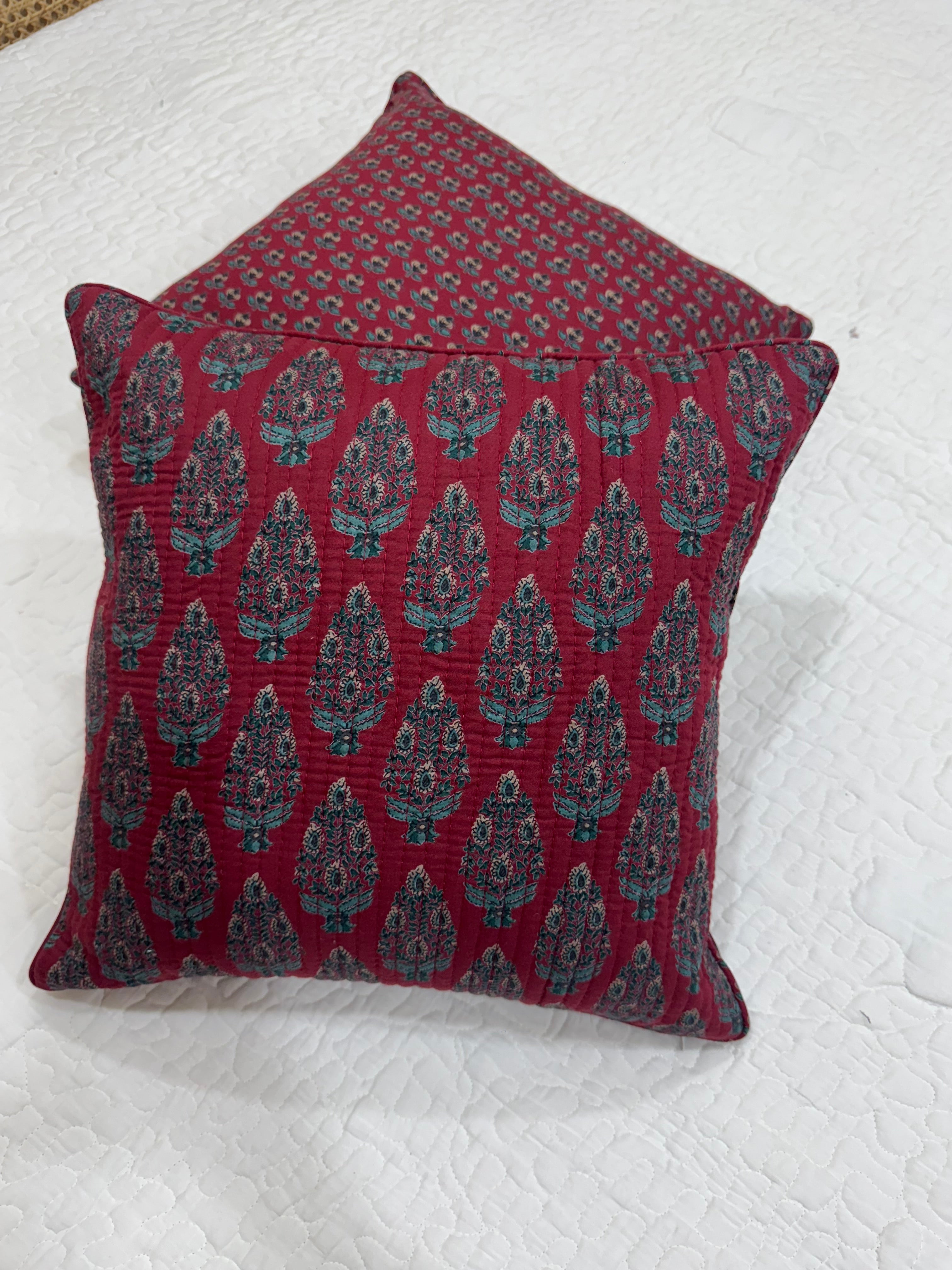 KANAK - SINGLE PIECE QUILTED 16 BY 16 INCHES CUSHION COVER