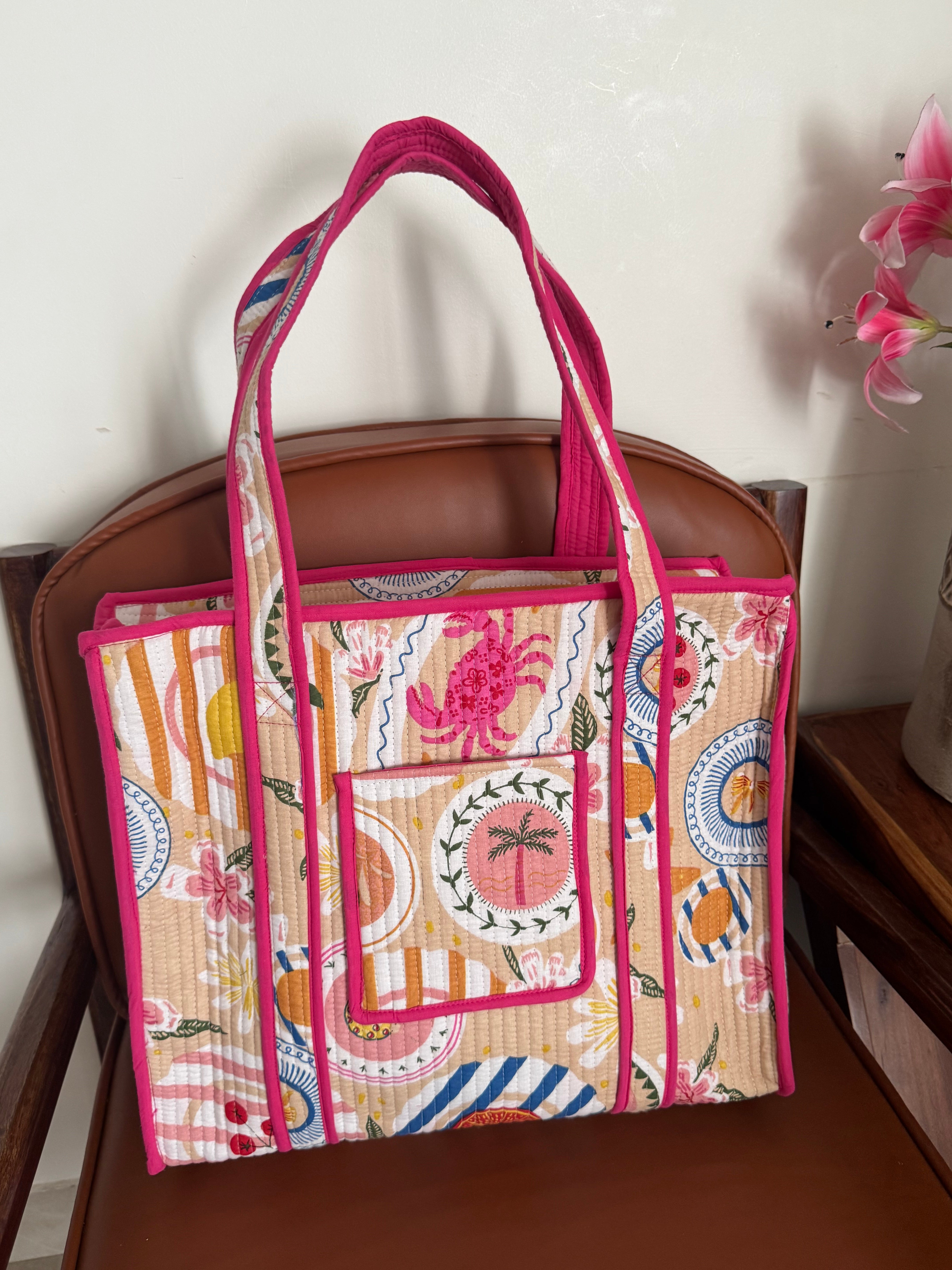MEDIUM TOTE BAG WITH THREE POCKETS