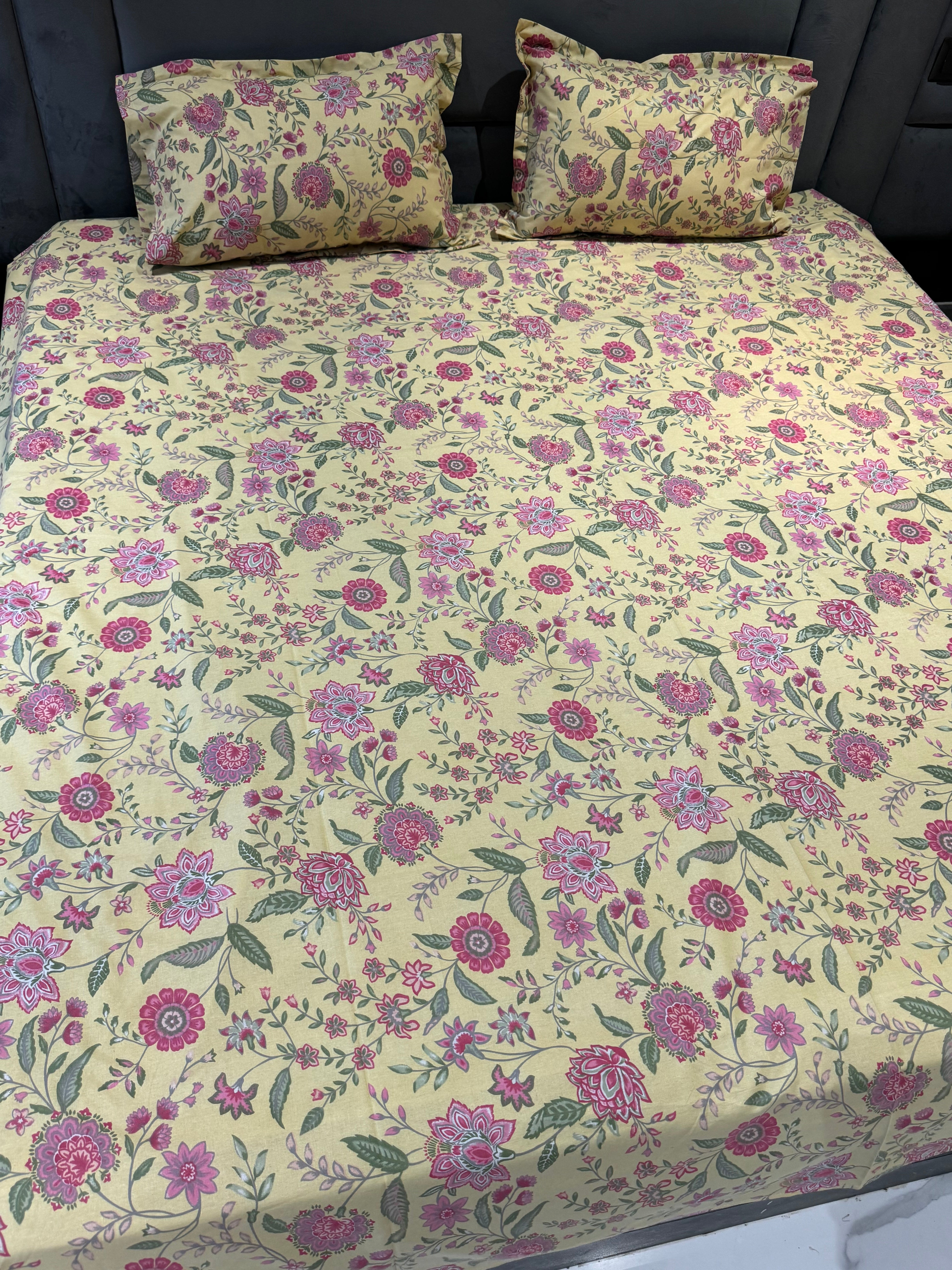 FLORAL SHALIMAR BEDSHEET WITH TWO REVERSIBLE PILLOW COVERS