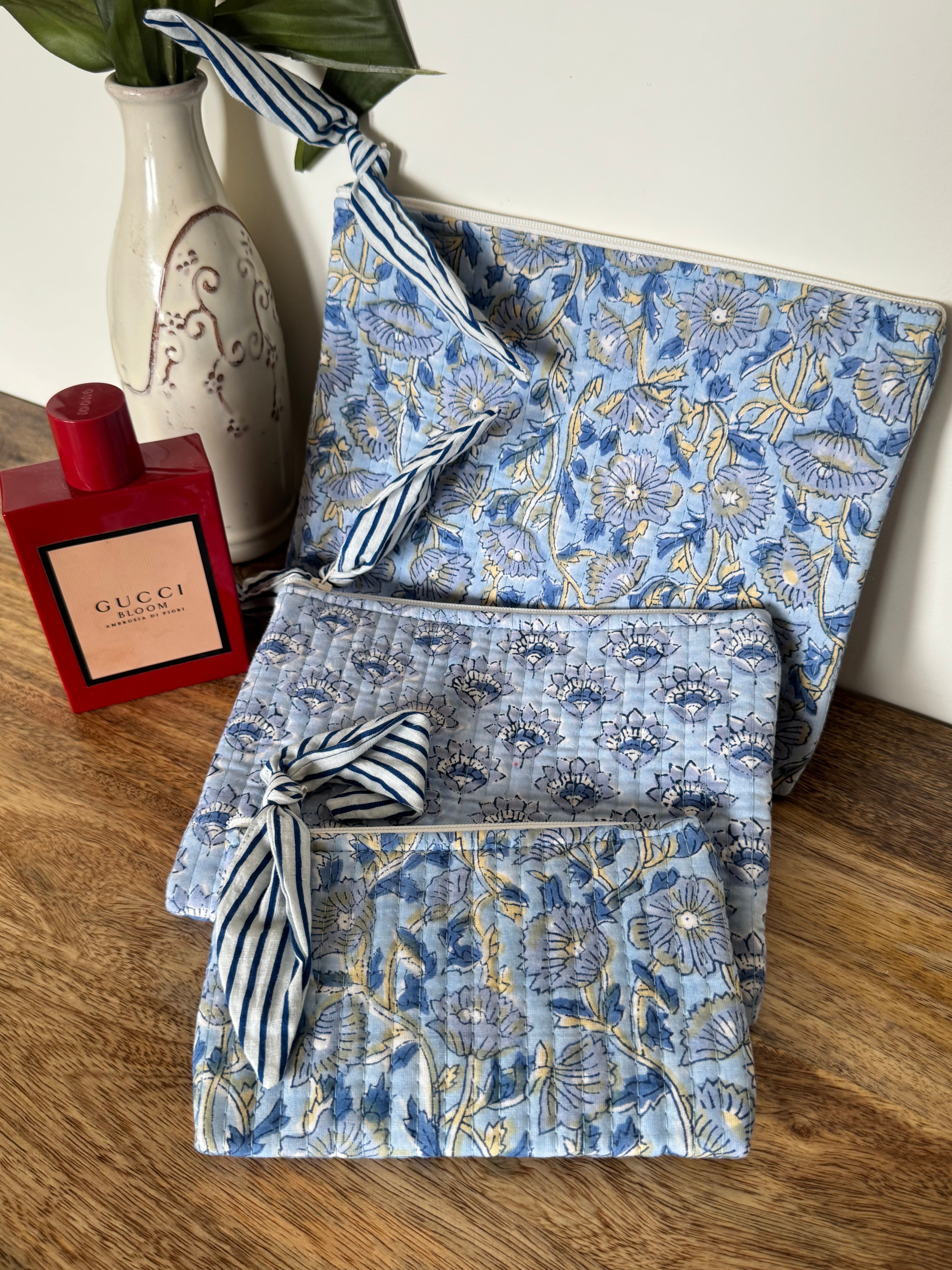 FLAT POUCH - SET OF THREE