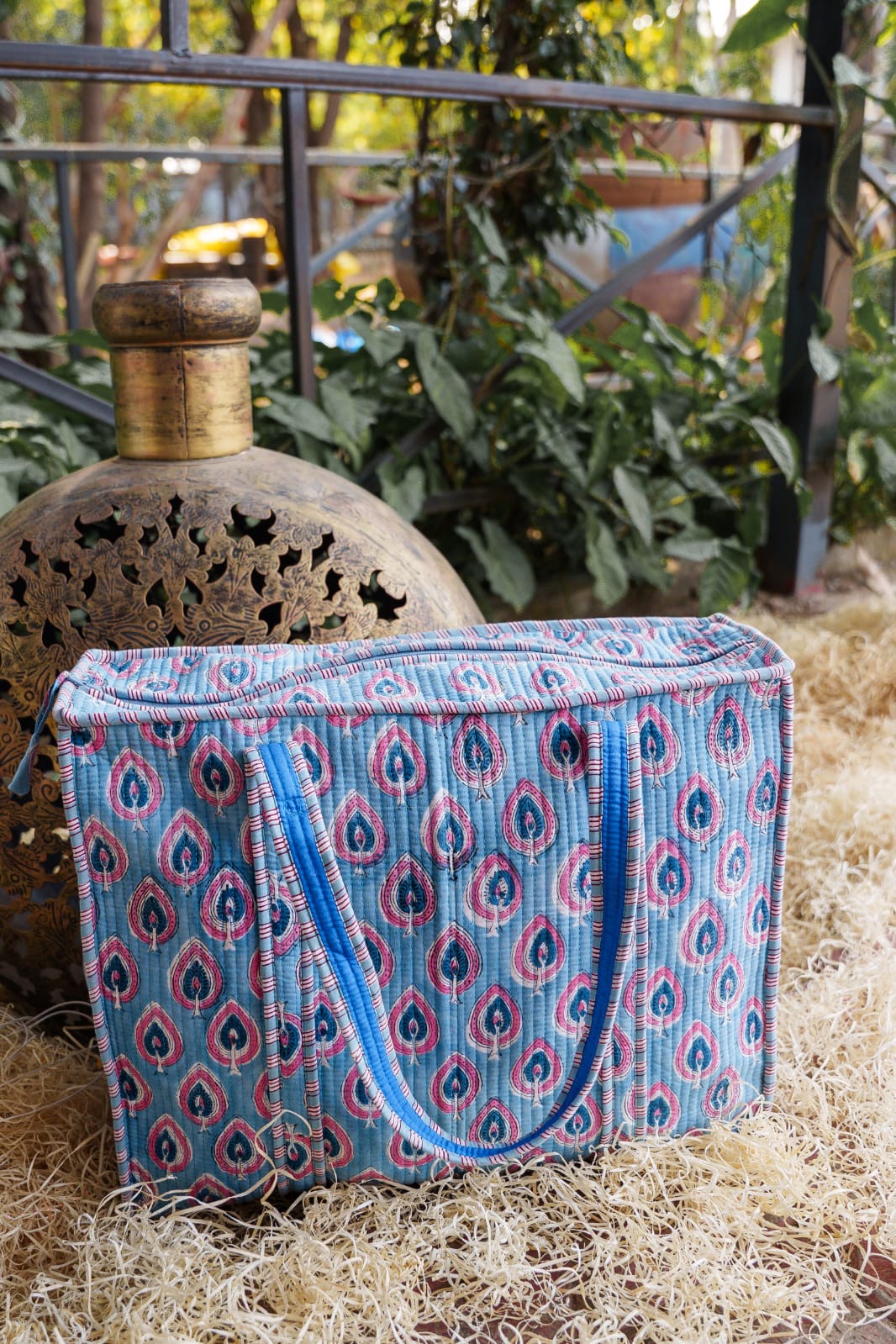 HAND BLOCK PRINTED TOTE BAG WITH ZIP