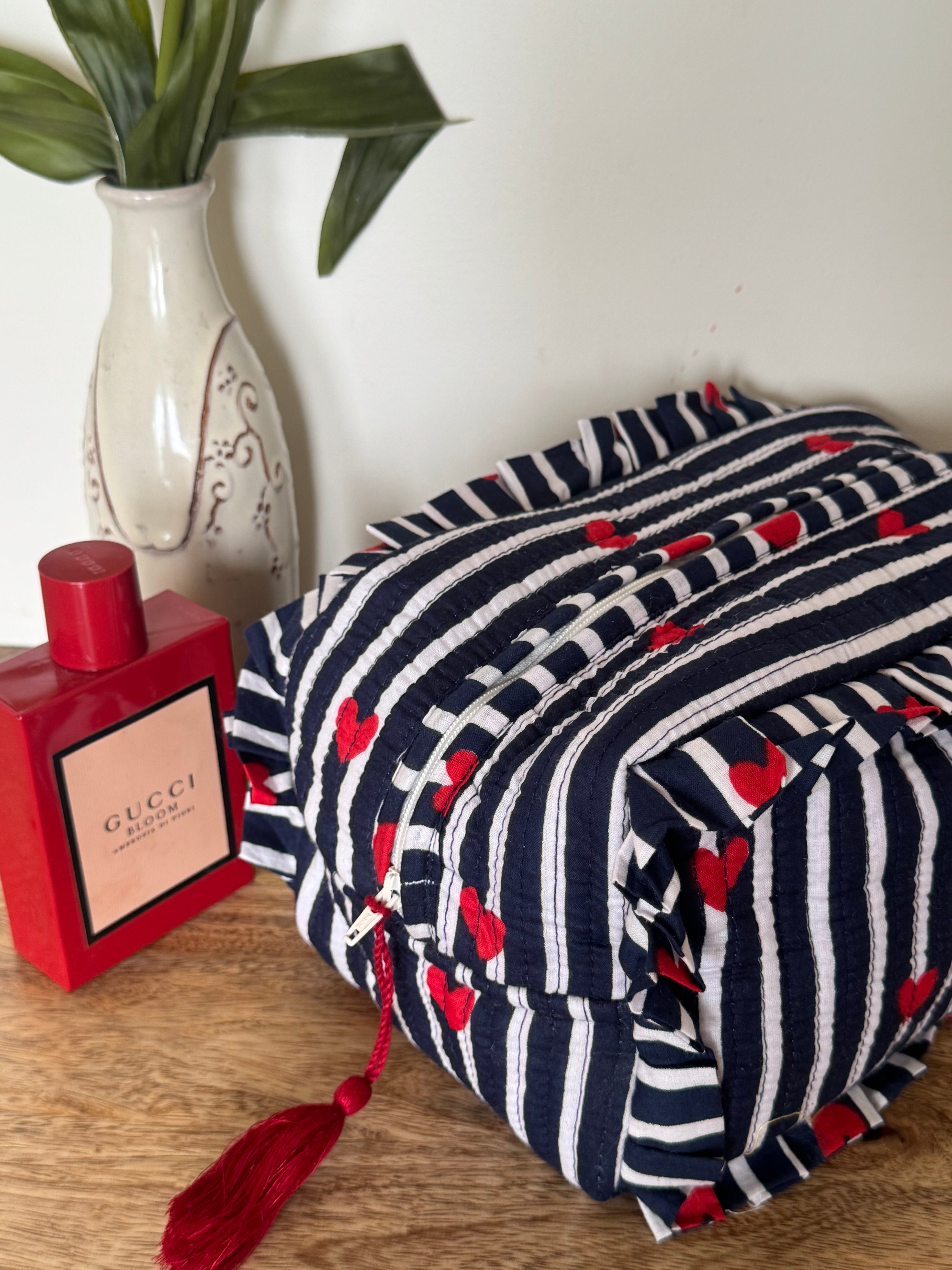 FRILL TOILETRY BAG
