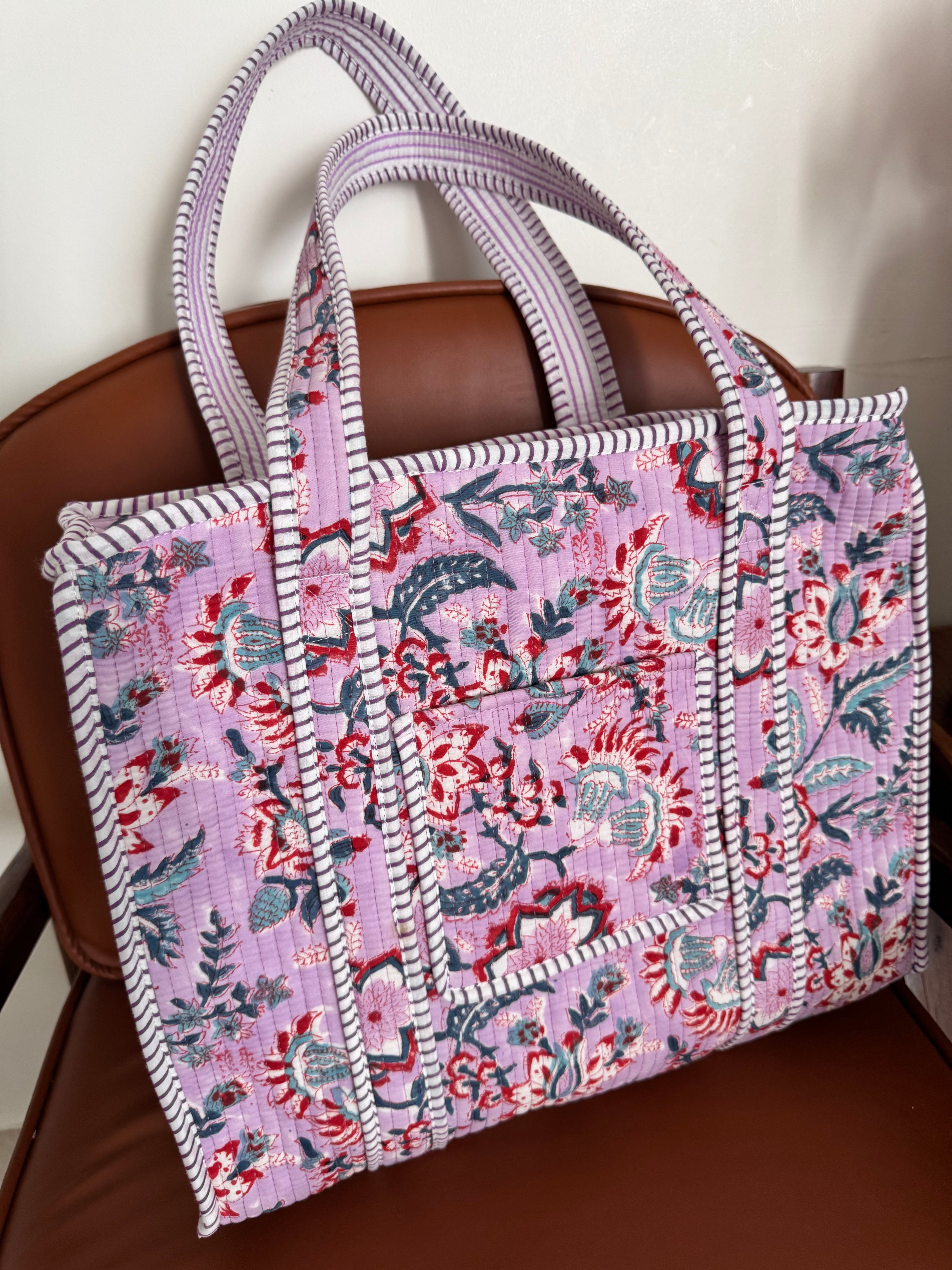 MEDIUM TOTE BAG WITH THREE POCKETS