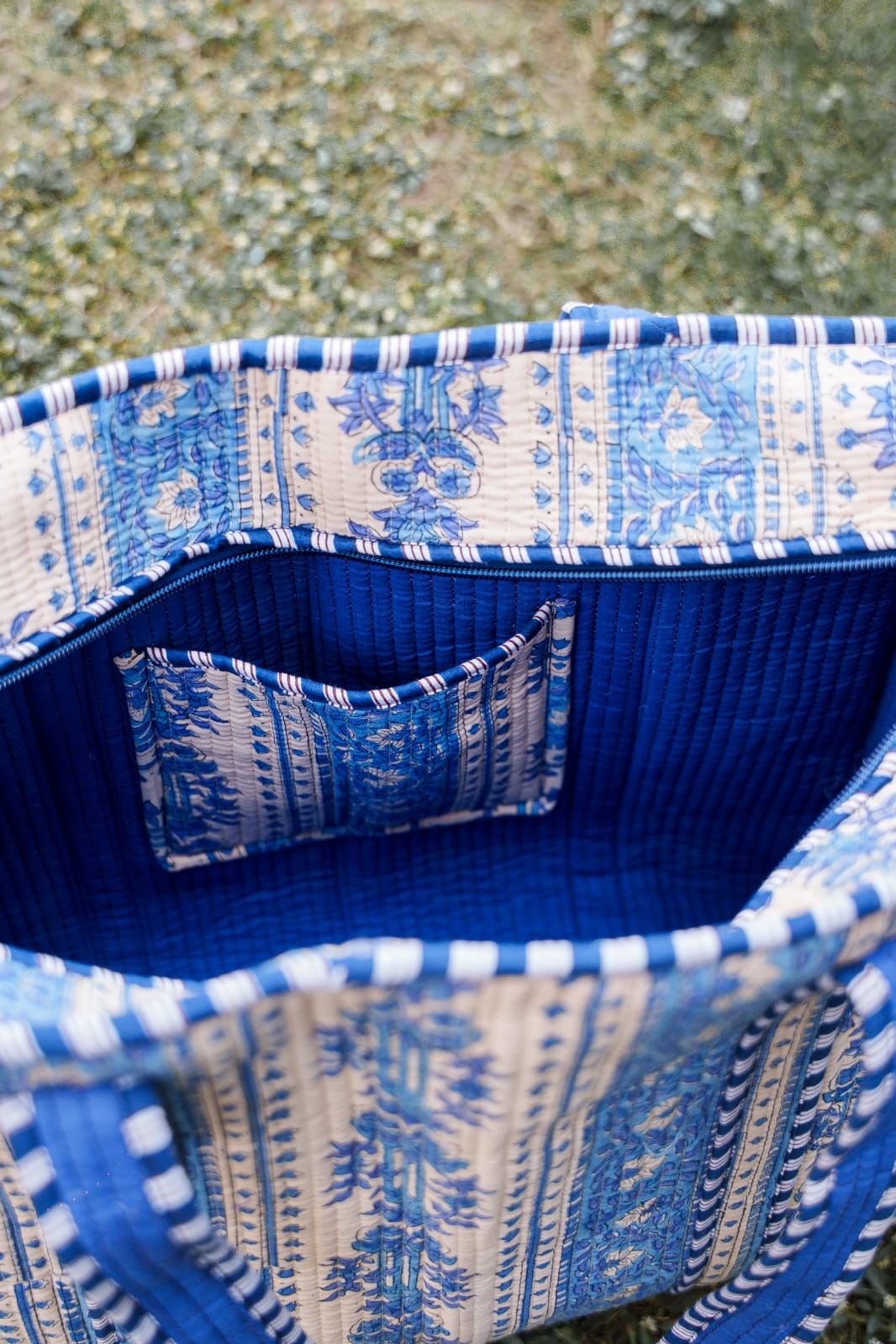 HAND BLOCK PRINTED TOTE BAG WITH ZIP