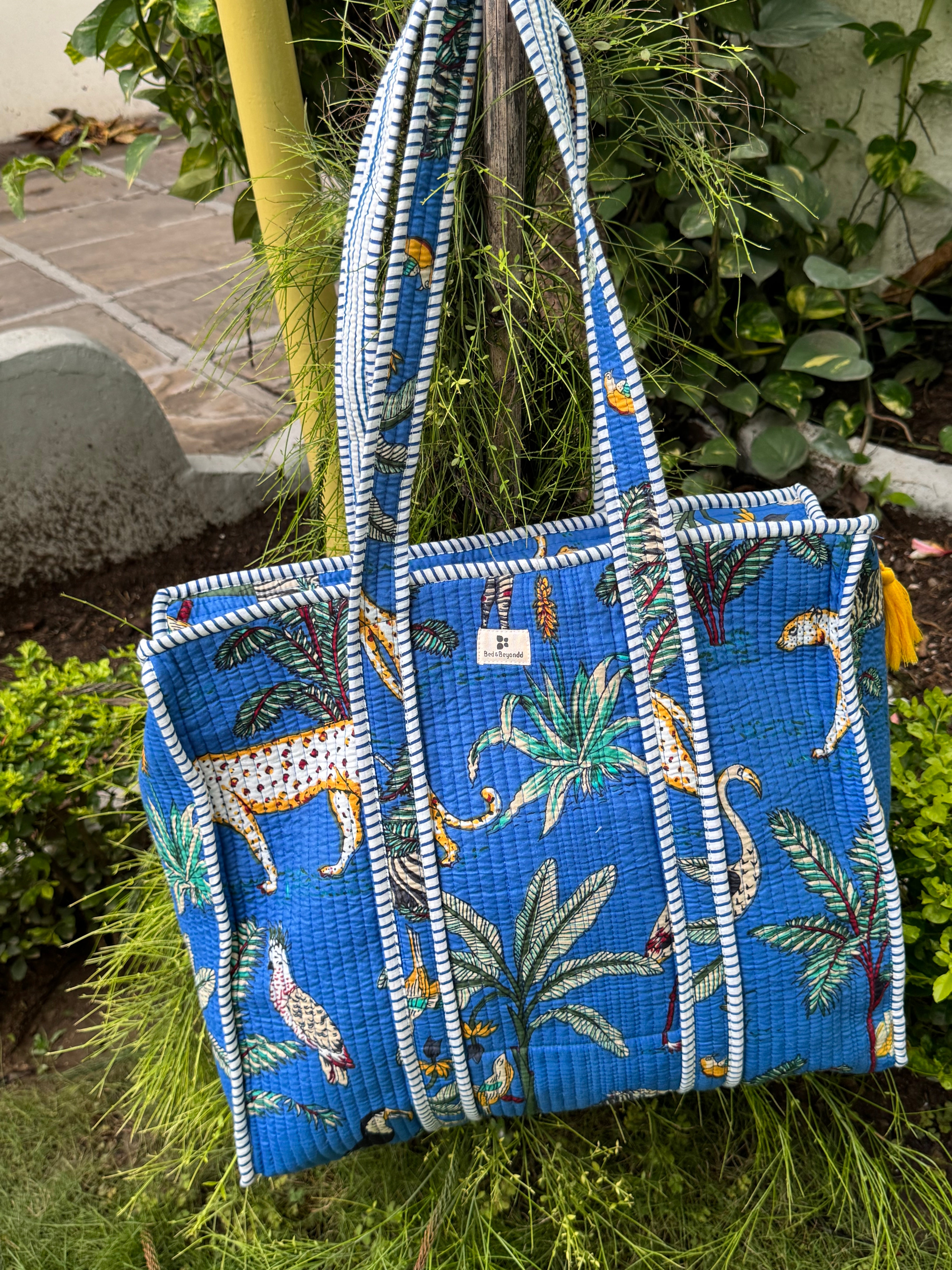 HAND BLOCK PRINTED TOTE BAG WITH ZIP