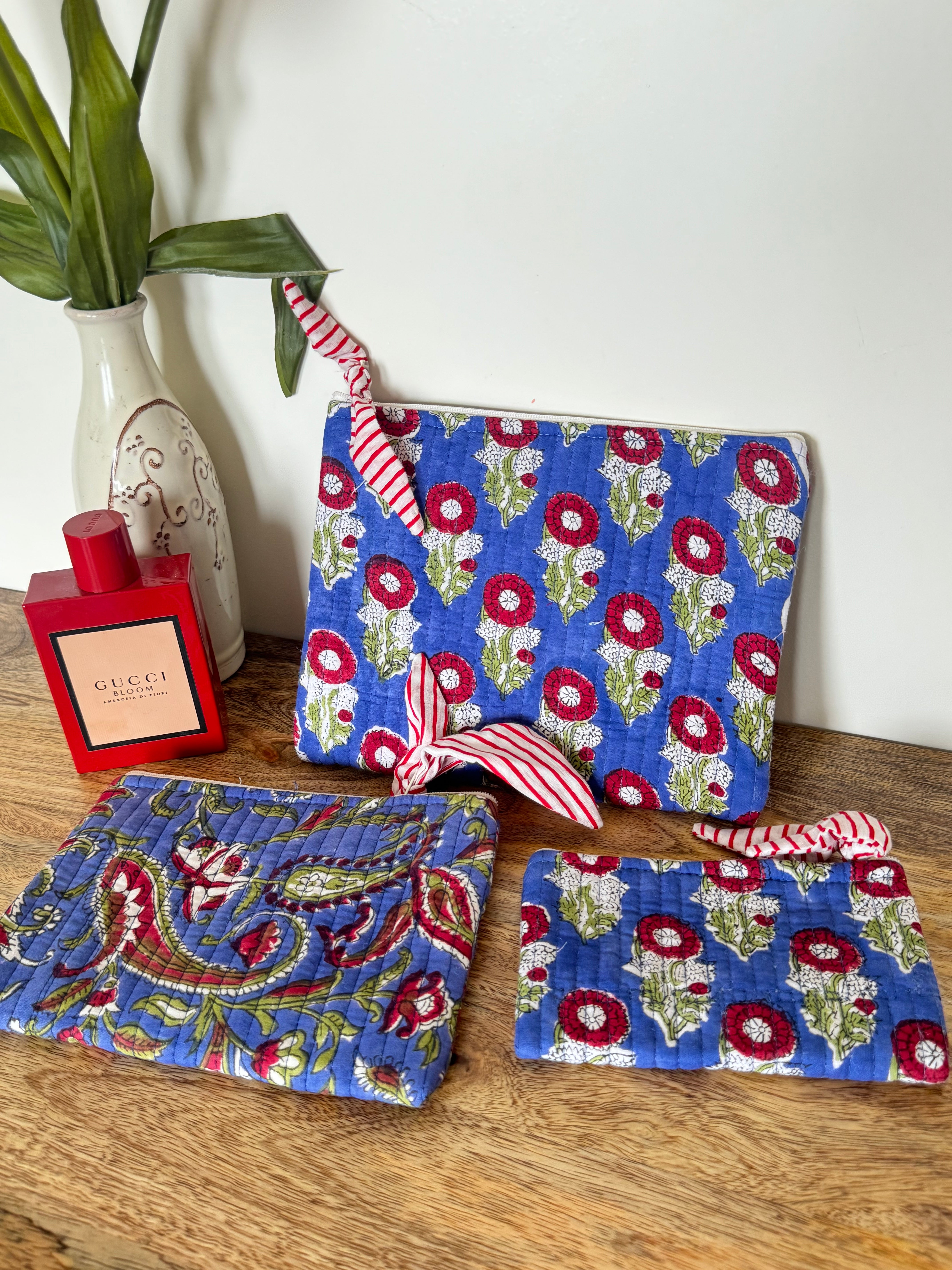 FLAT POUCH - SET OF THREE