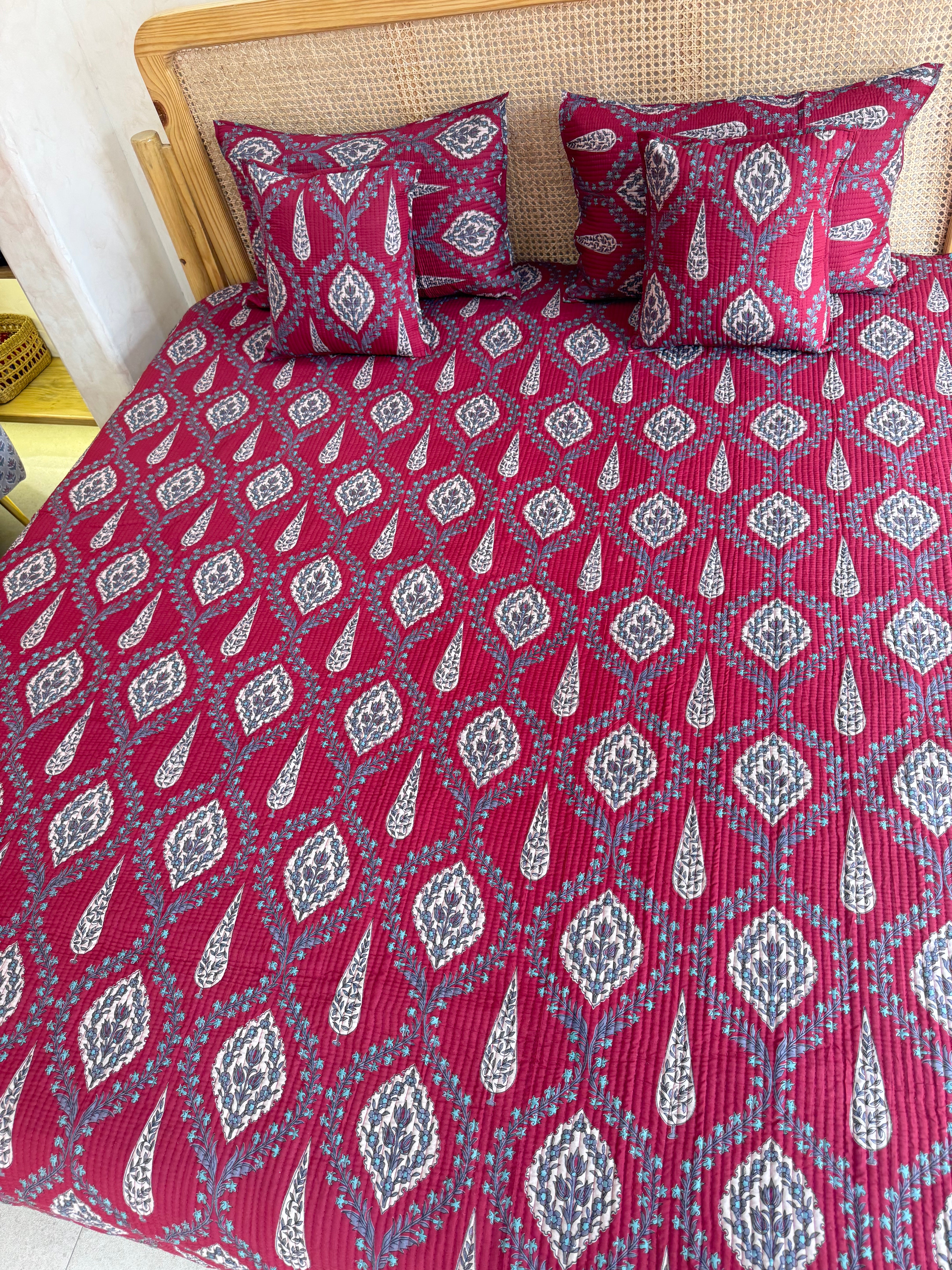 KANAK JAAL QUILTED BEDCOVER SET(5PC) - BEDCOVER + 2 PILLOW CASES + 2 CUSHION COVERS