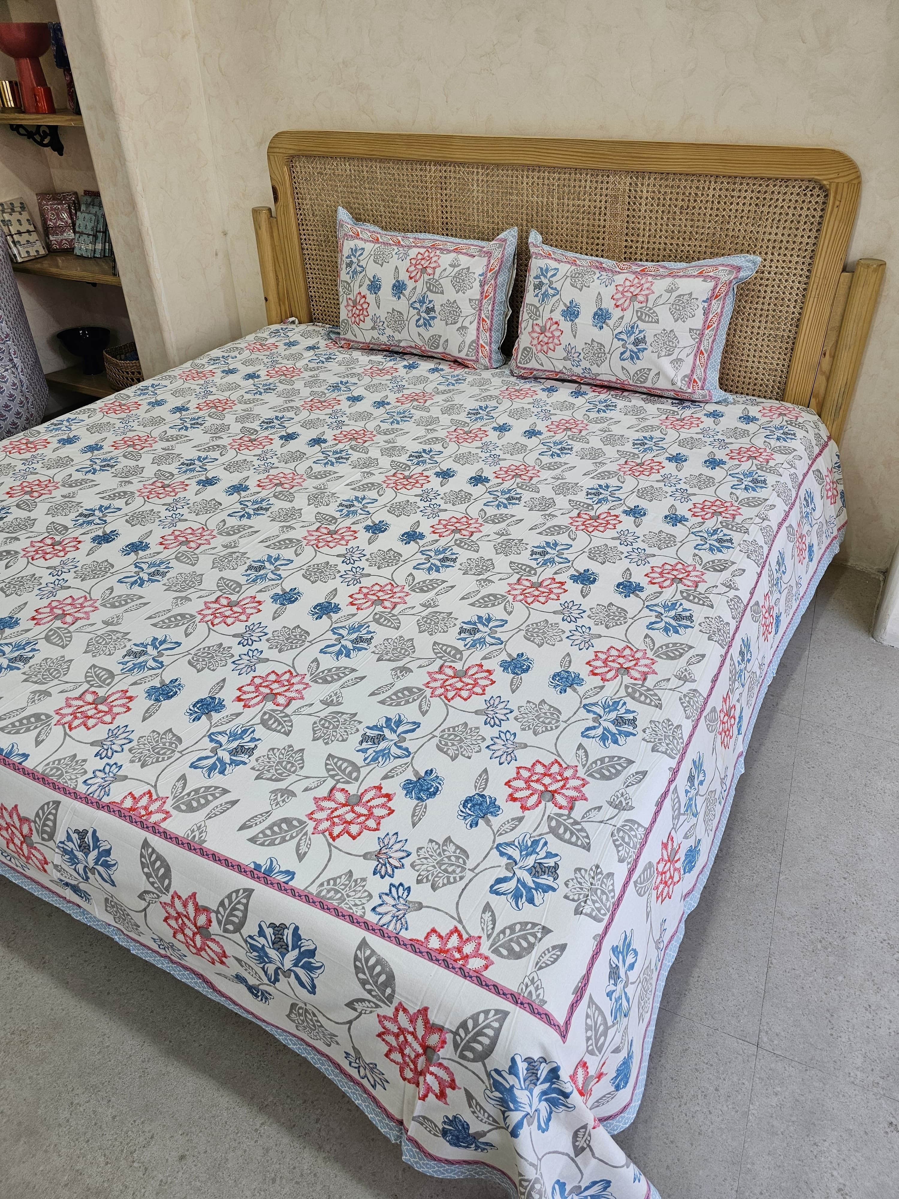 SANSKRITI BEDSHEET WITH TWO REVERSIBLE PILLOW COVERS