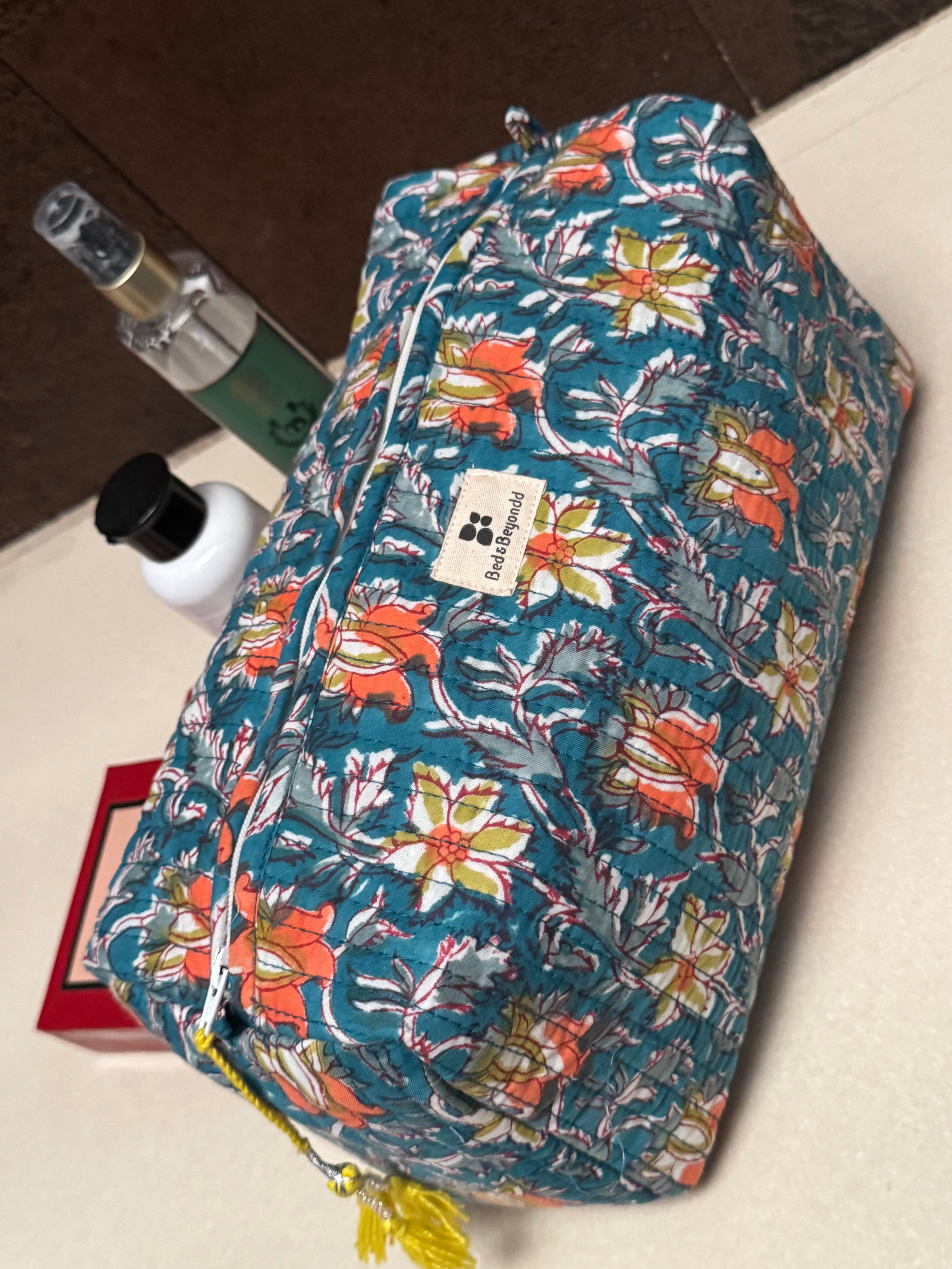 MULTI PURPOSE TOILETRY BAG