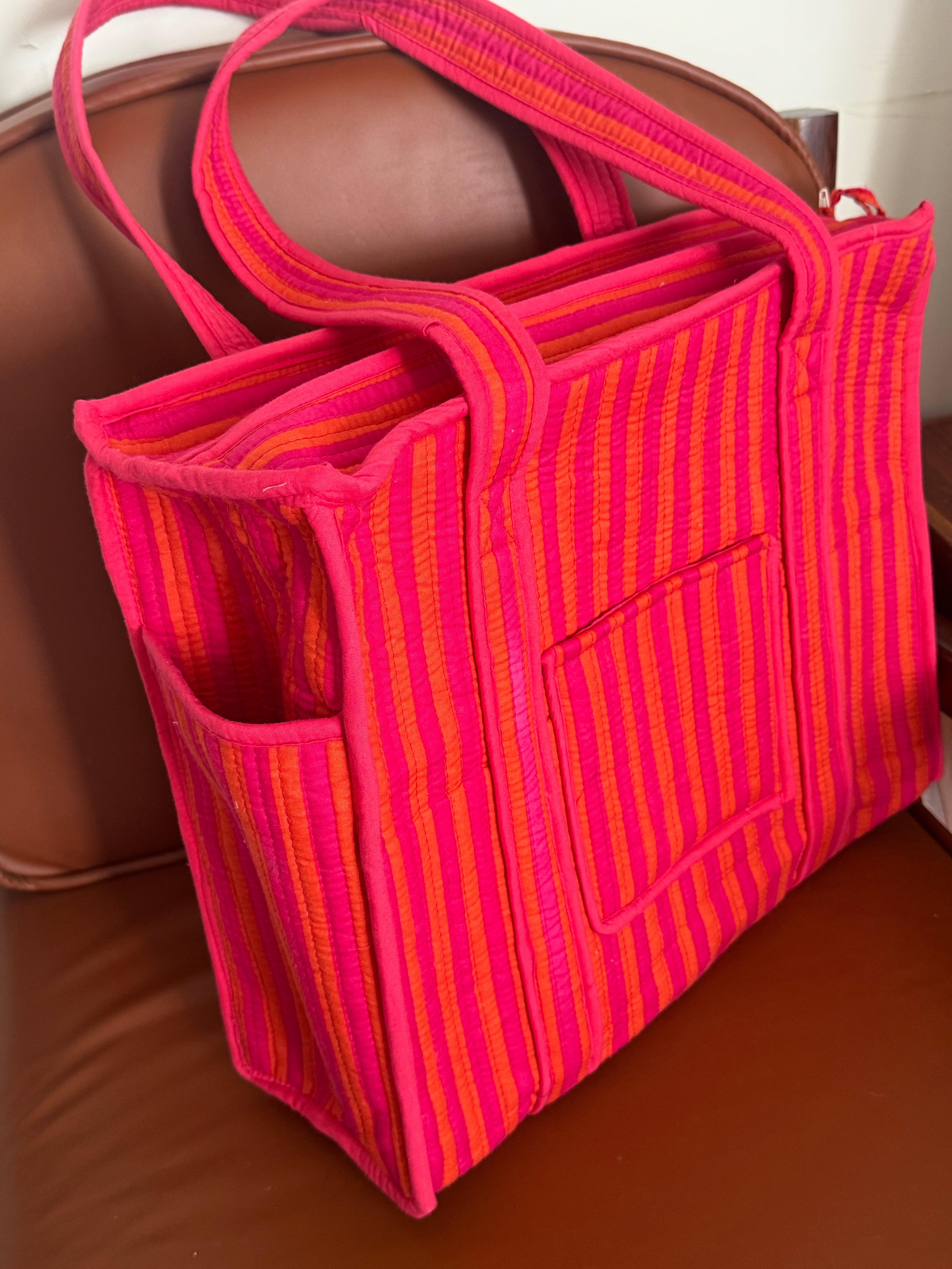 MEDIUM TOTE BAG WITH THREE POCKETS