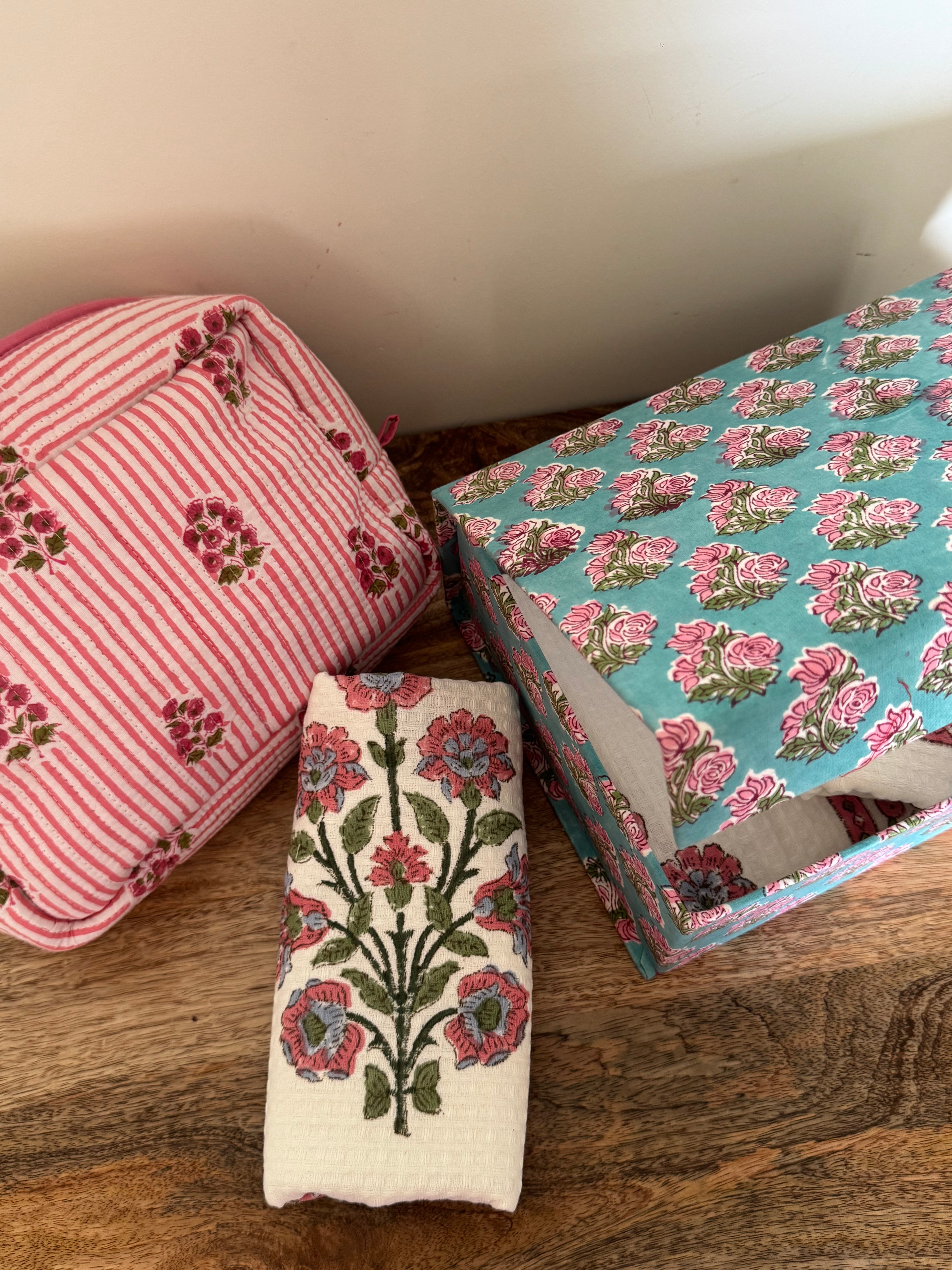 HANDBLOCK PRINTED GIFT BOX - BATH LINEN & TRAVEL POUCH