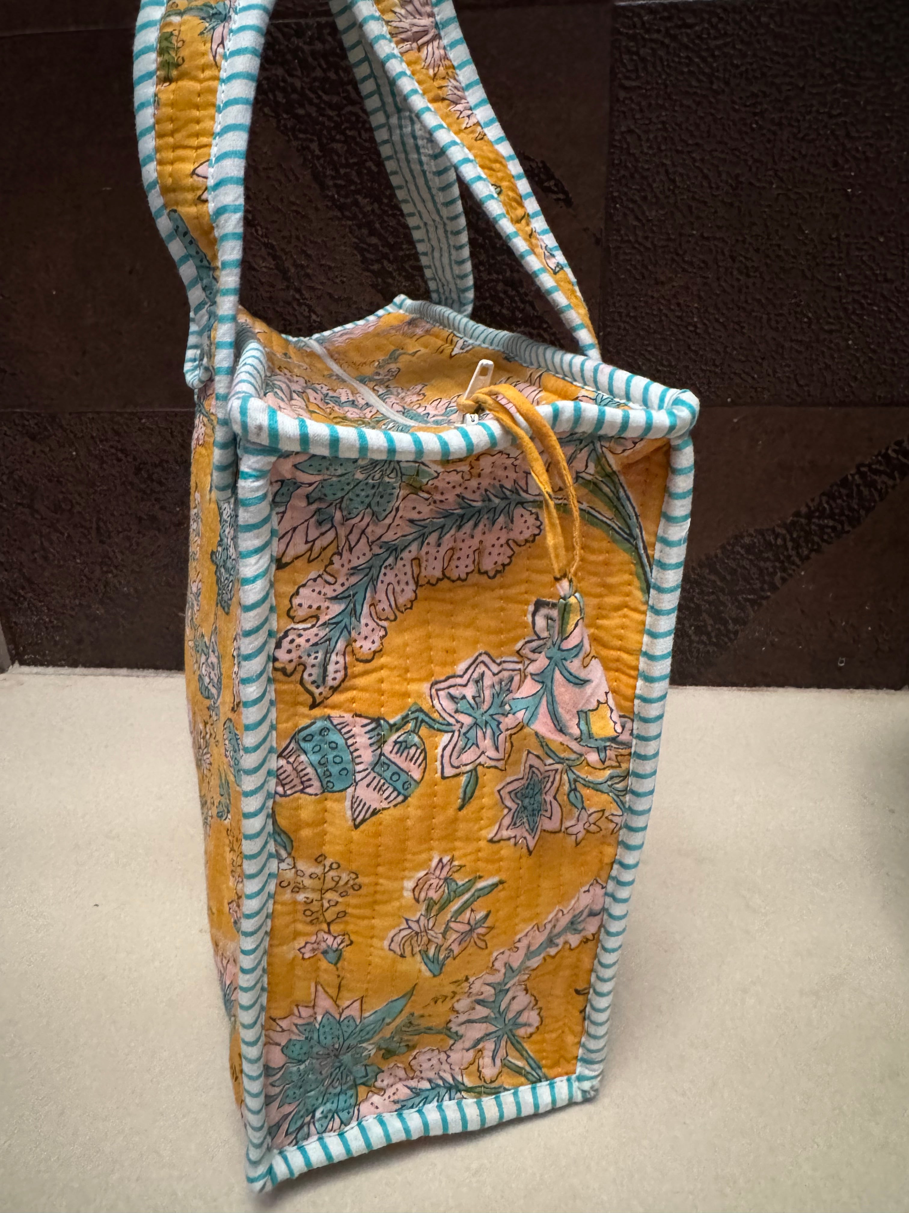 MINI TOTE BAG WITH ZIP