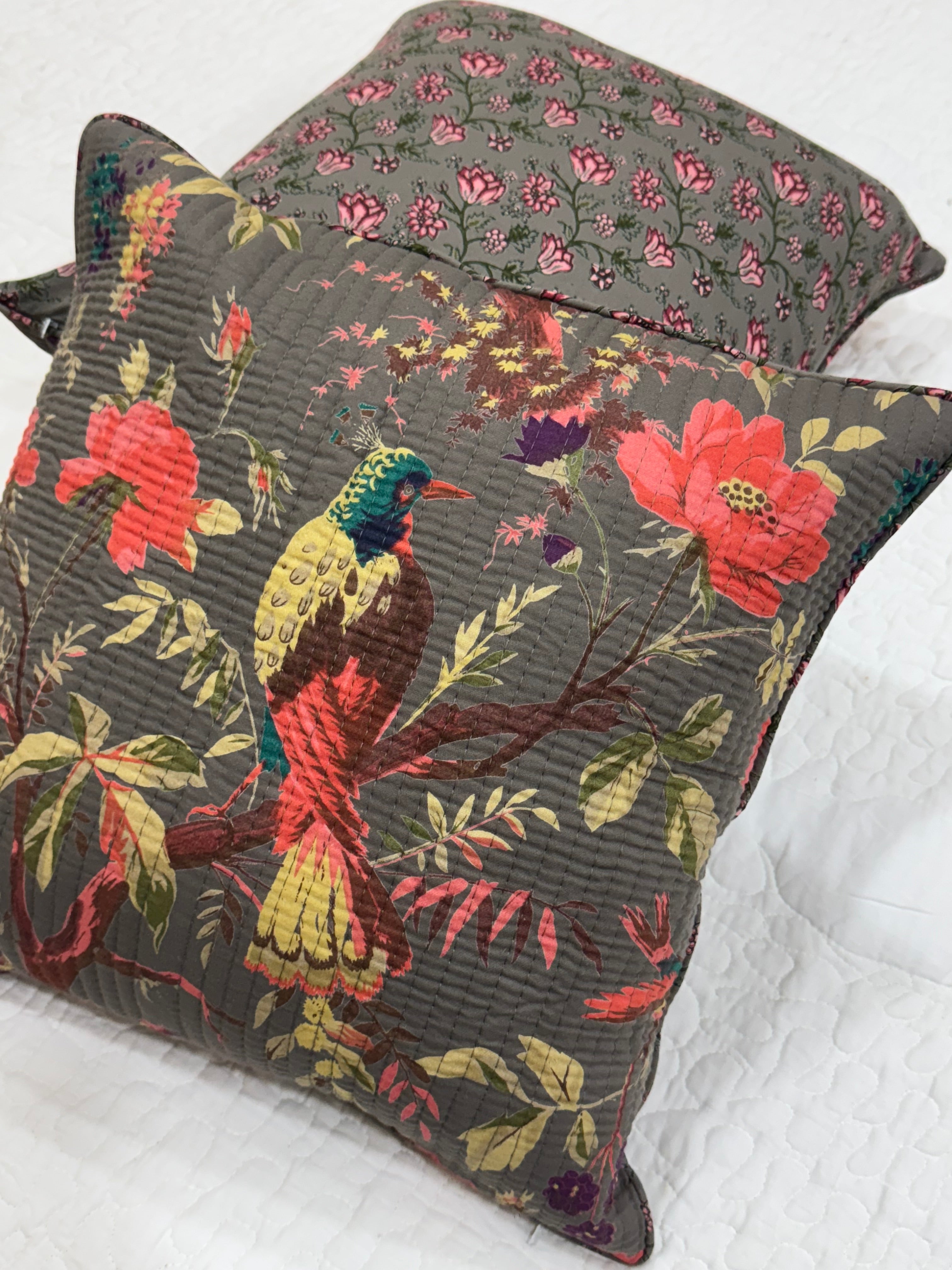 KANAK - SINGLE PIECE QUILTED 16 BY 16 INCHES CUSHION COVER