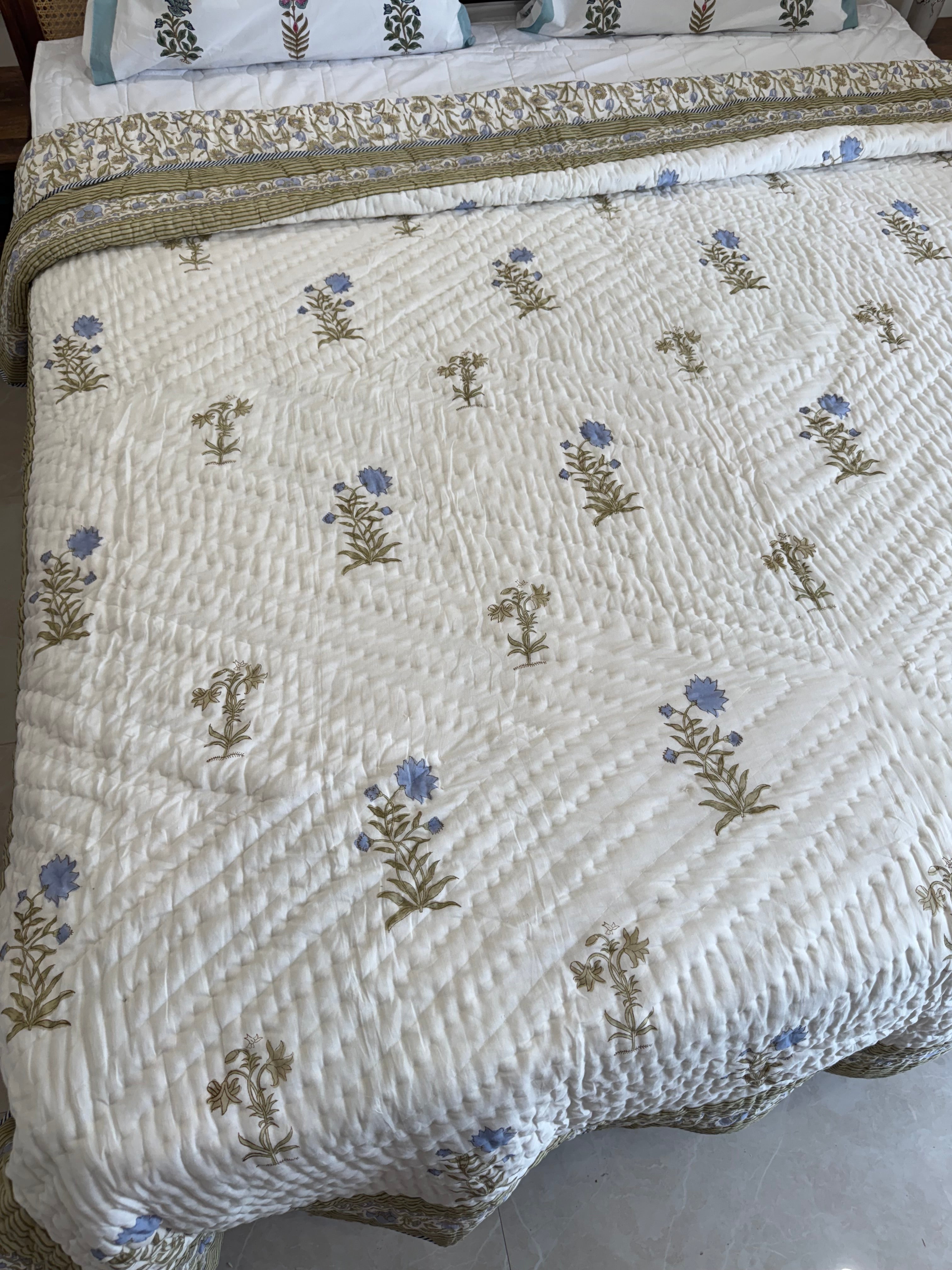 HAND BLOCK PRINTED REVERSIBLE QUILT (DOUBLE BED)