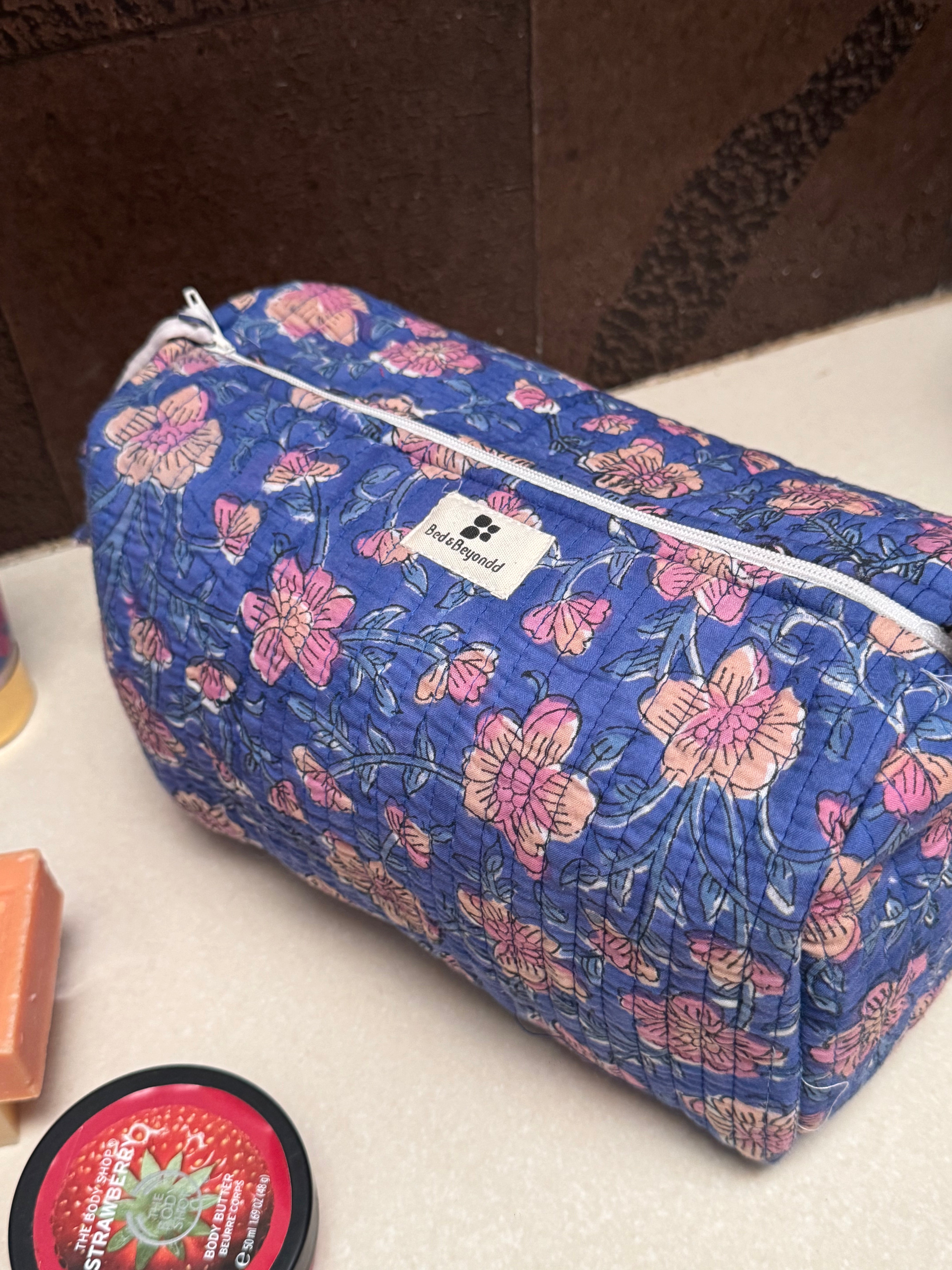MULTI PURPOSE TOILETRY BAG