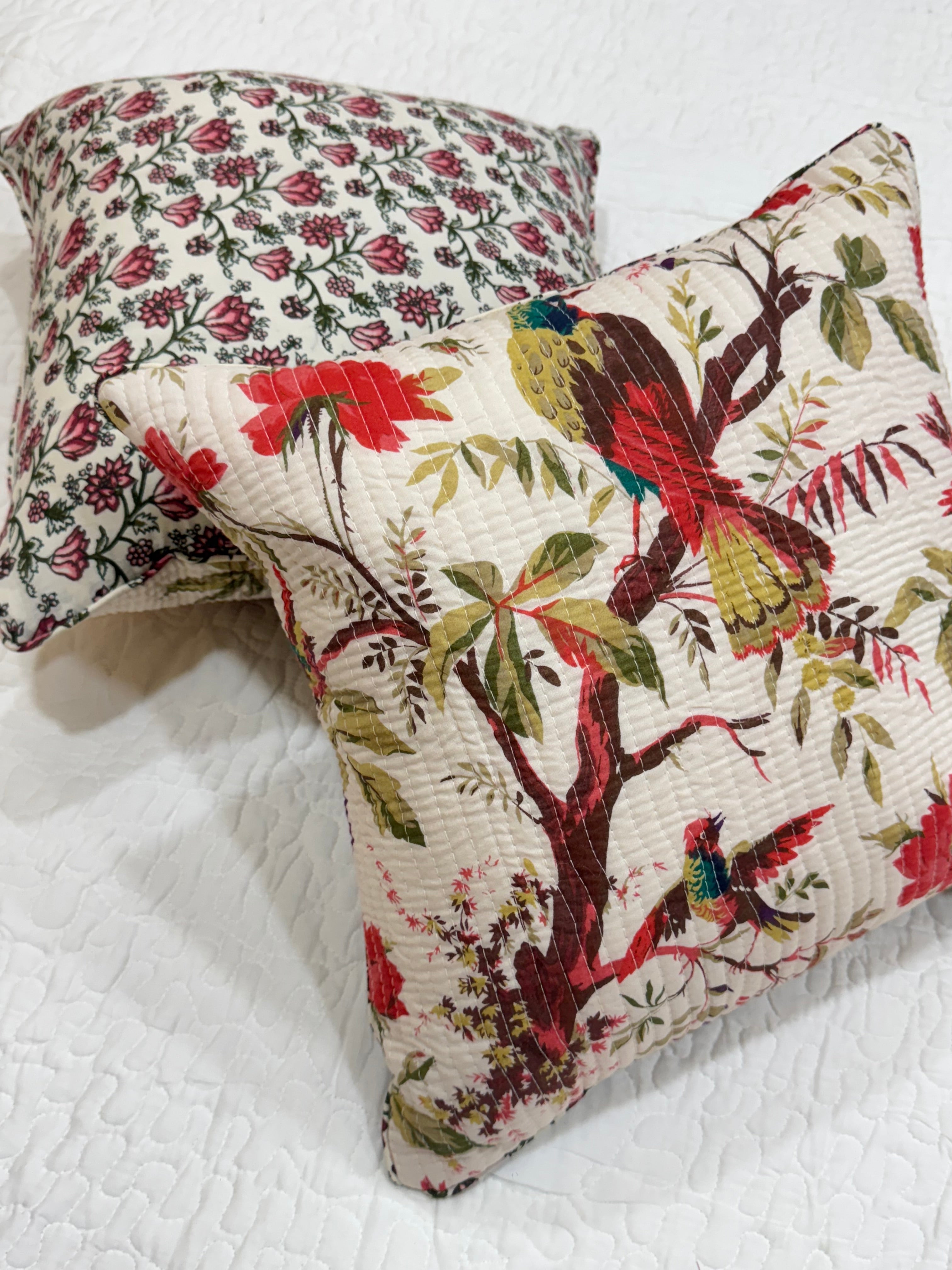 KANAK - SINGLE PIECE QUILTED 16 BY 16 INCHES CUSHION COVER