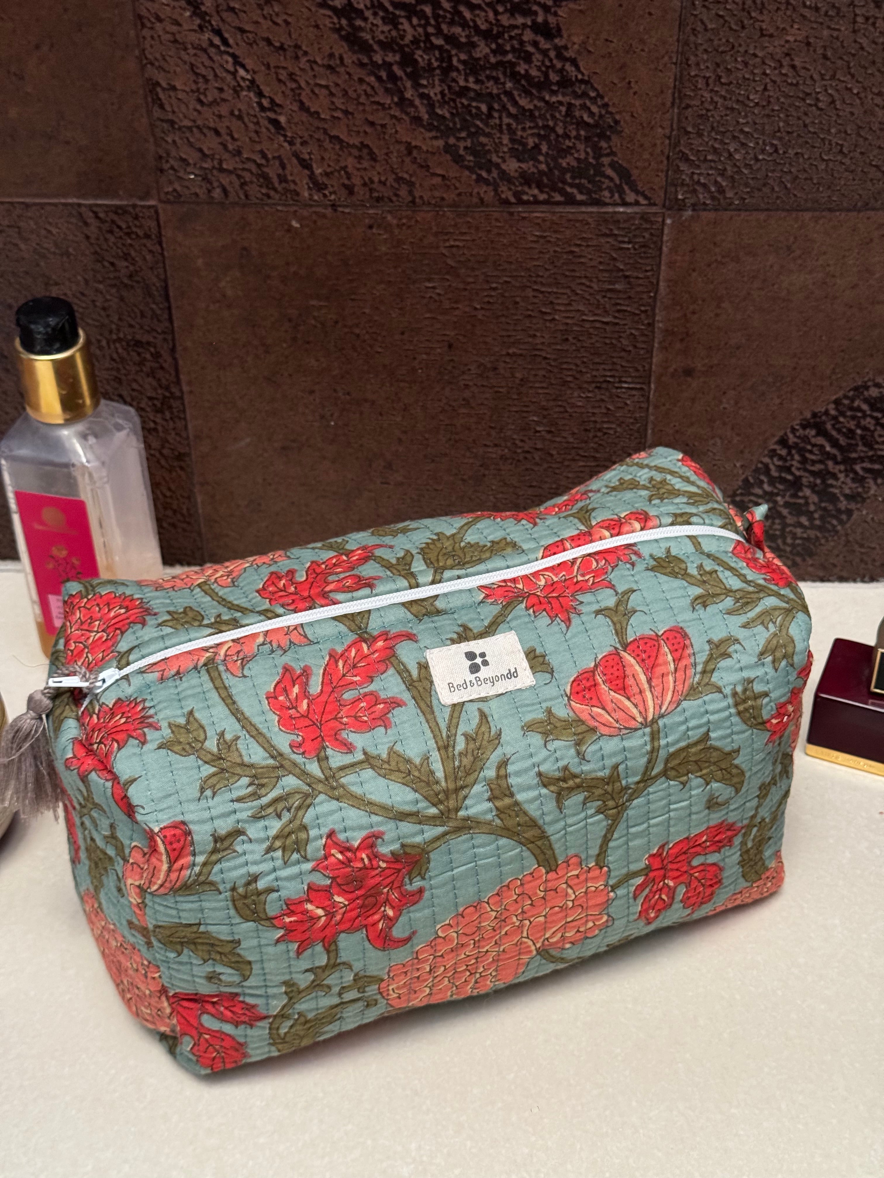 MULTI PURPOSE TOILETRY BAGS