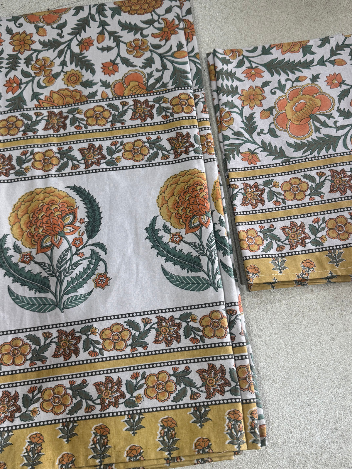 SHALIMAR BEDSHEET WITH TWO REVERSIBLE PILLOW COVERS