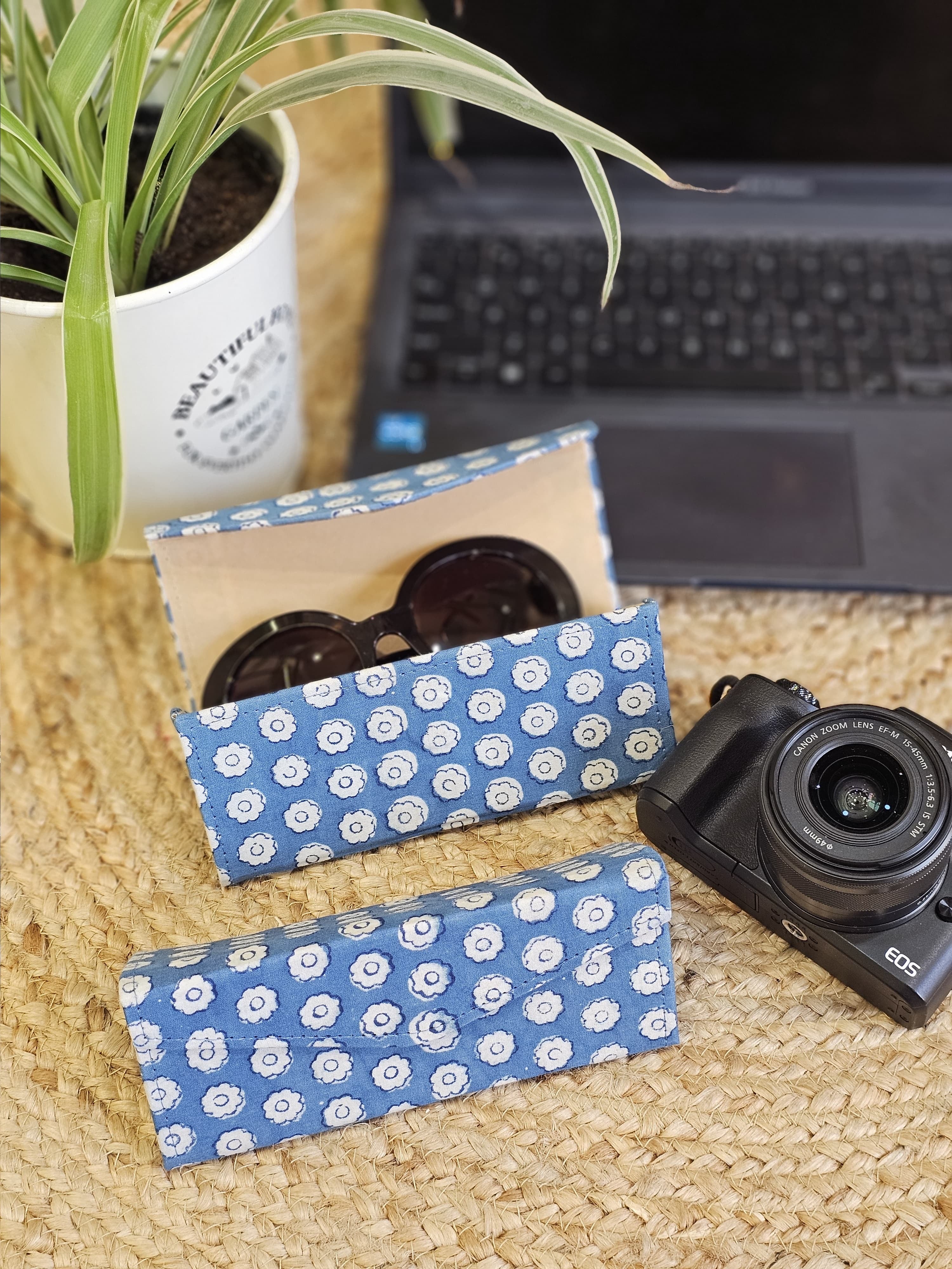 BLOCK PRINTED SUNGLASSES COVER